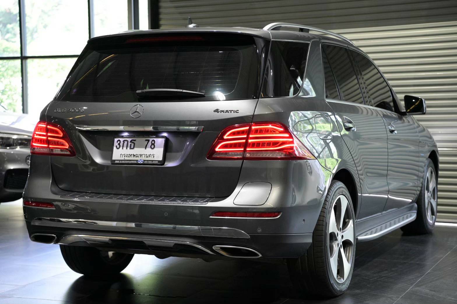 Mercedes-Benz GLE500e Exclusive 2017 (รูปที่ 13)