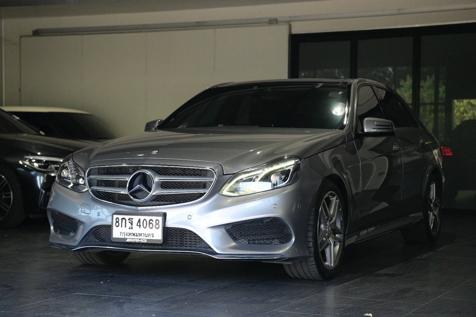 Mercedes-Benz E300 Bluetec Hybrid AMG 2014 (รูปที่ 15)