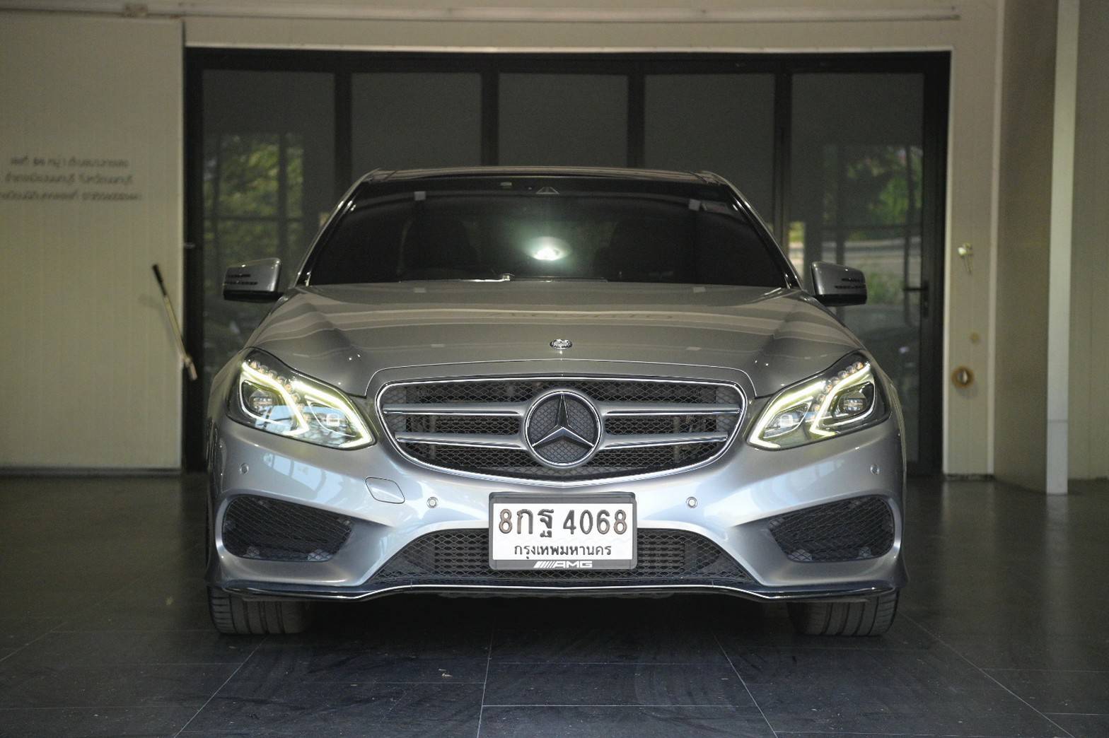 Mercedes-Benz E300 Bluetec Hybrid AMG 2014 (รูปที่ 16)