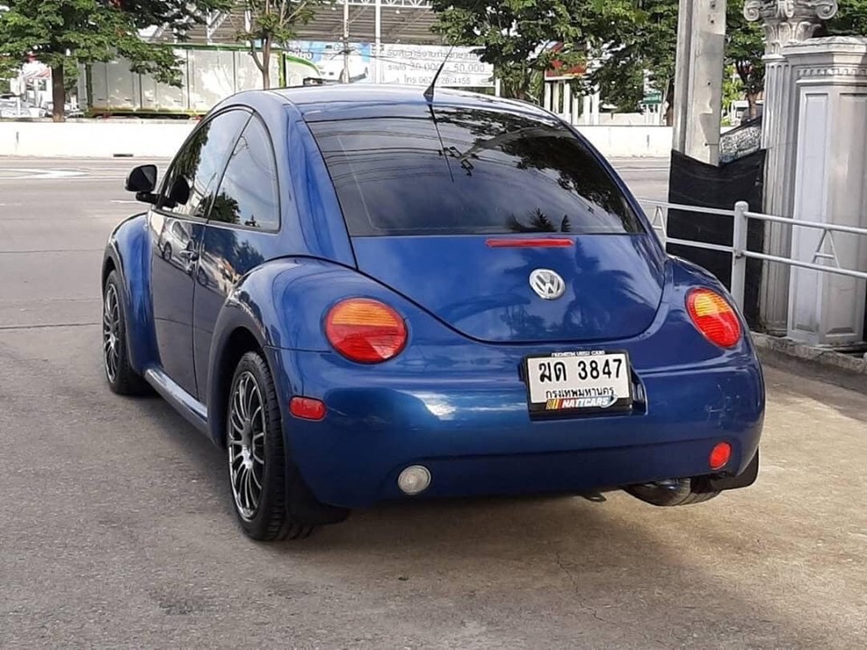 Volkswagen New Beetle Coupe ปี 2011 สีน้ำเงิน (รูปที่ 5)