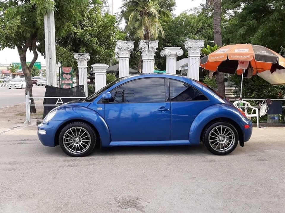 Volkswagen New Beetle Coupe ปี 2011 สีน้ำเงิน (รูปที่ 4)