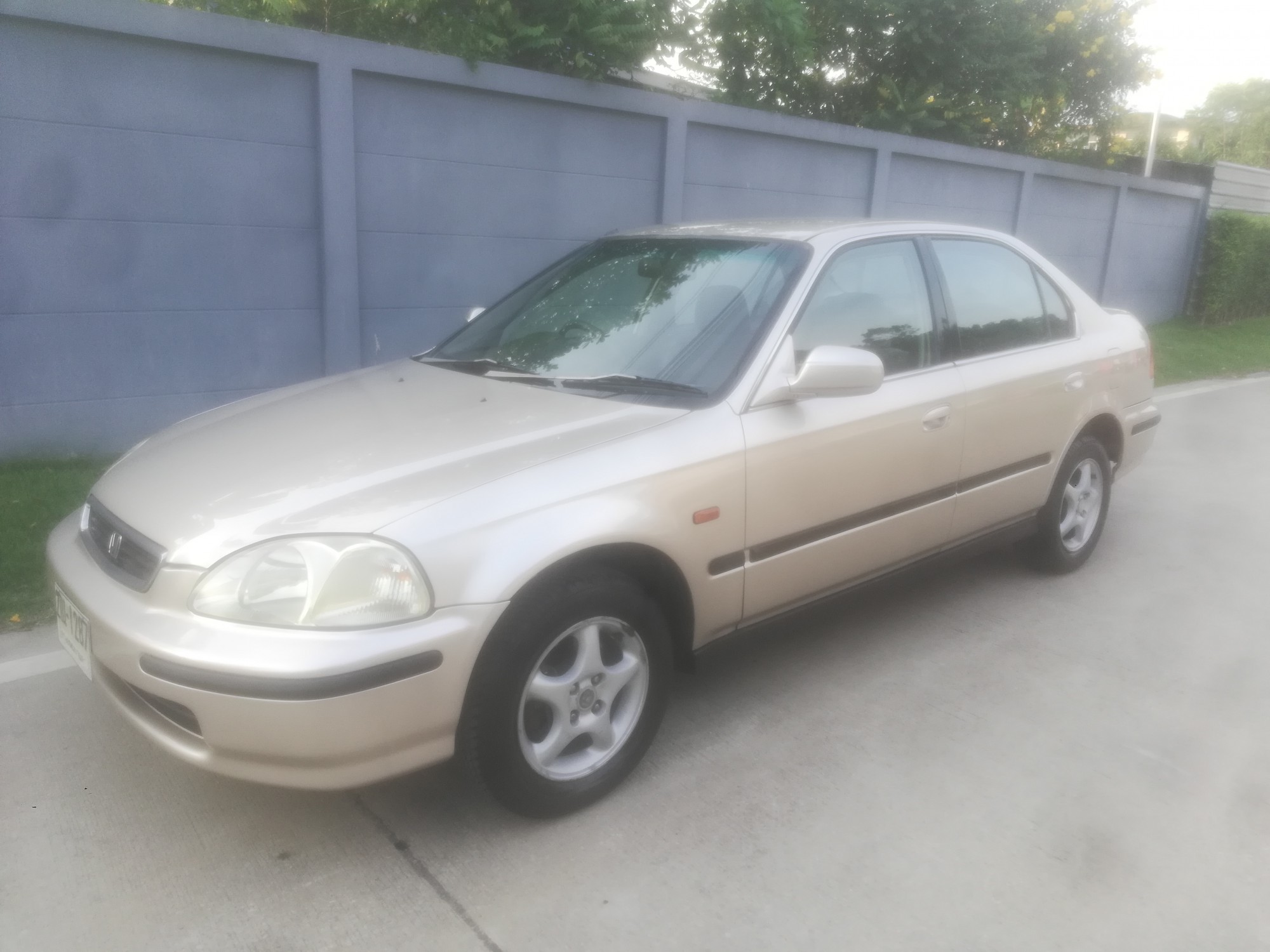 ขาย​Honda​ CIVIC​ ตาโต​ Ek ปี1997.เจ้าของขายเองเล่มทะเบียนลำดับที่1รถบ้าน​75,000บาท (รูปที่ 4)