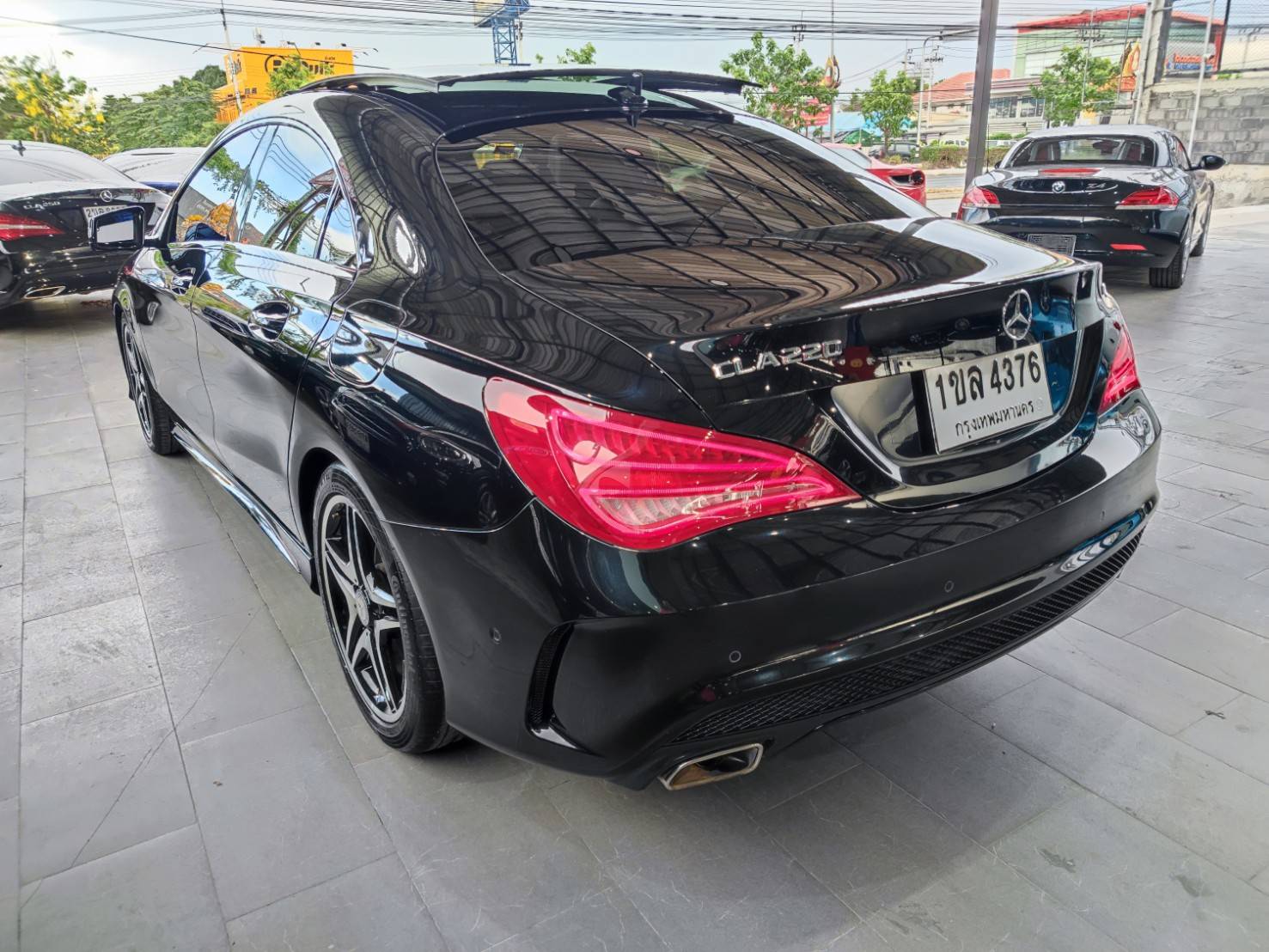 2014 BENZ CLA 220 CDI AMG เกียร์ออโต้ สีดำ​ เครื่องดีเซล Topสุด (รูปที่ 10)