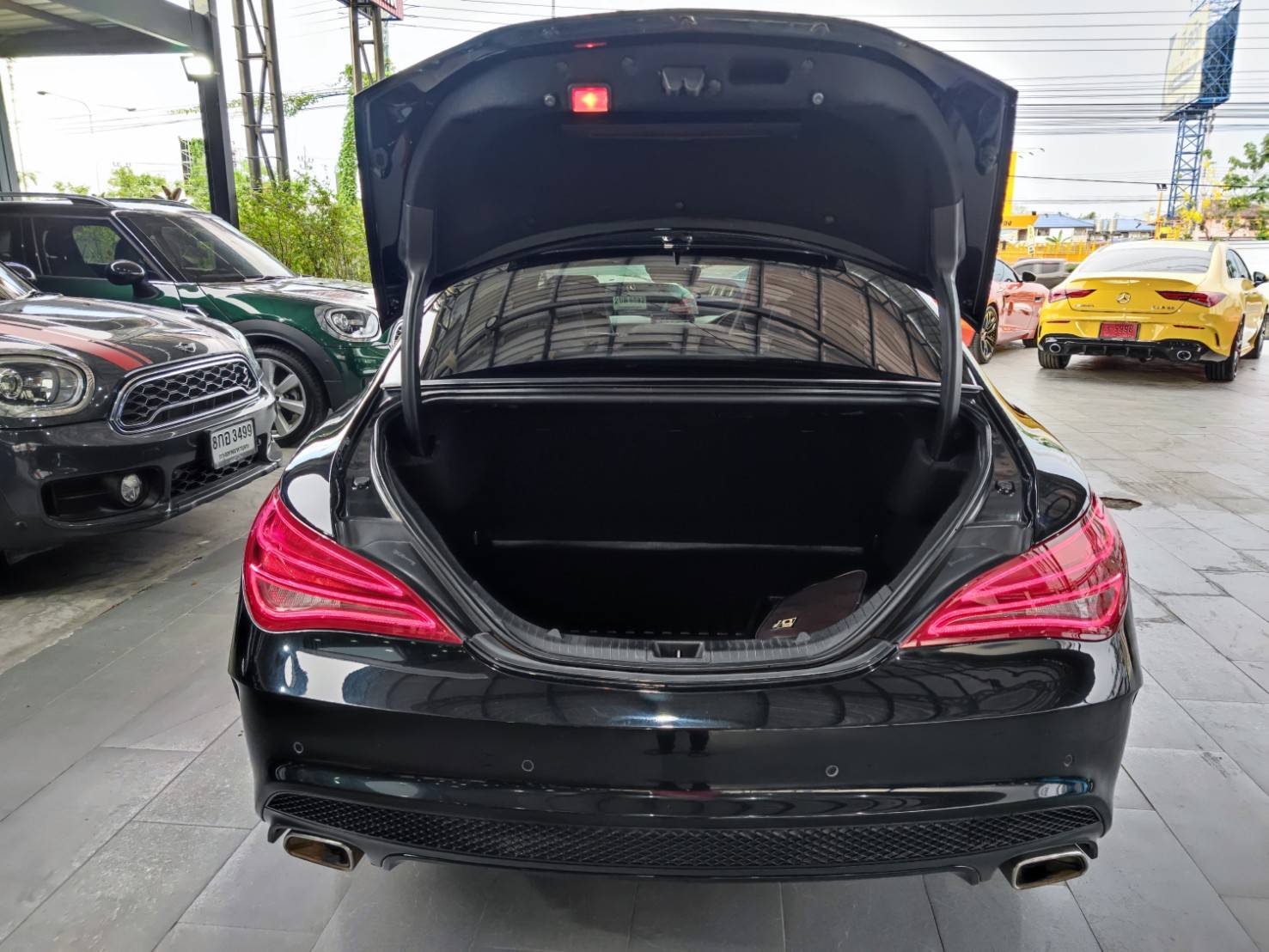 2014 BENZ CLA 220 CDI AMG เกียร์ออโต้ สีดำ​ เครื่องดีเซล Topสุด (รูปที่ 9)