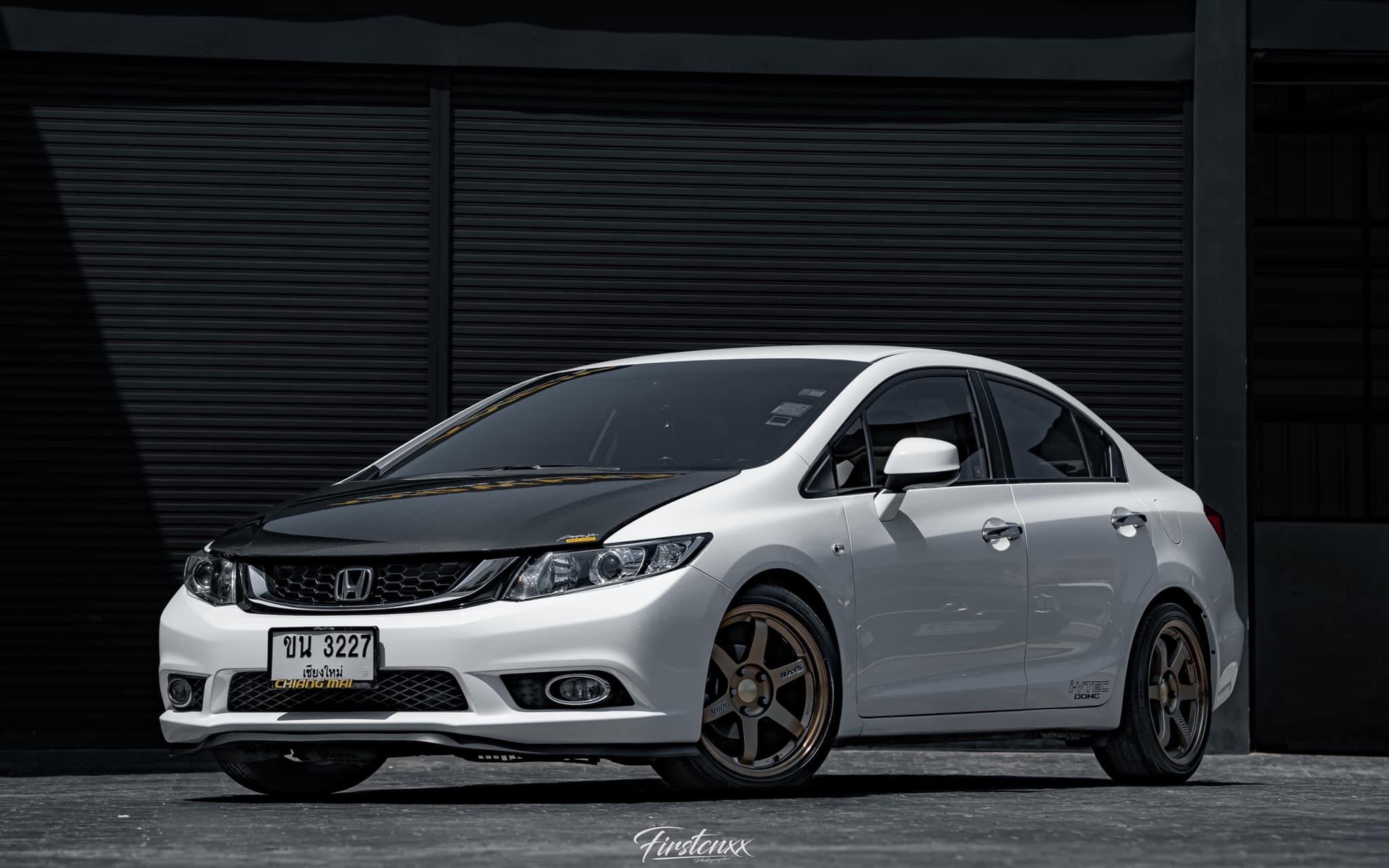 ขาย Civic FB 1.8 เกียร์MT(ปี2013)รถบอดี้สวยมาก (รูปที่ 7)