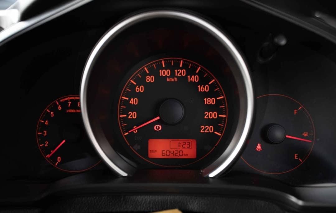 ?HONDA JAZZ GK MT SteelMetallic (รูปที่ 7)