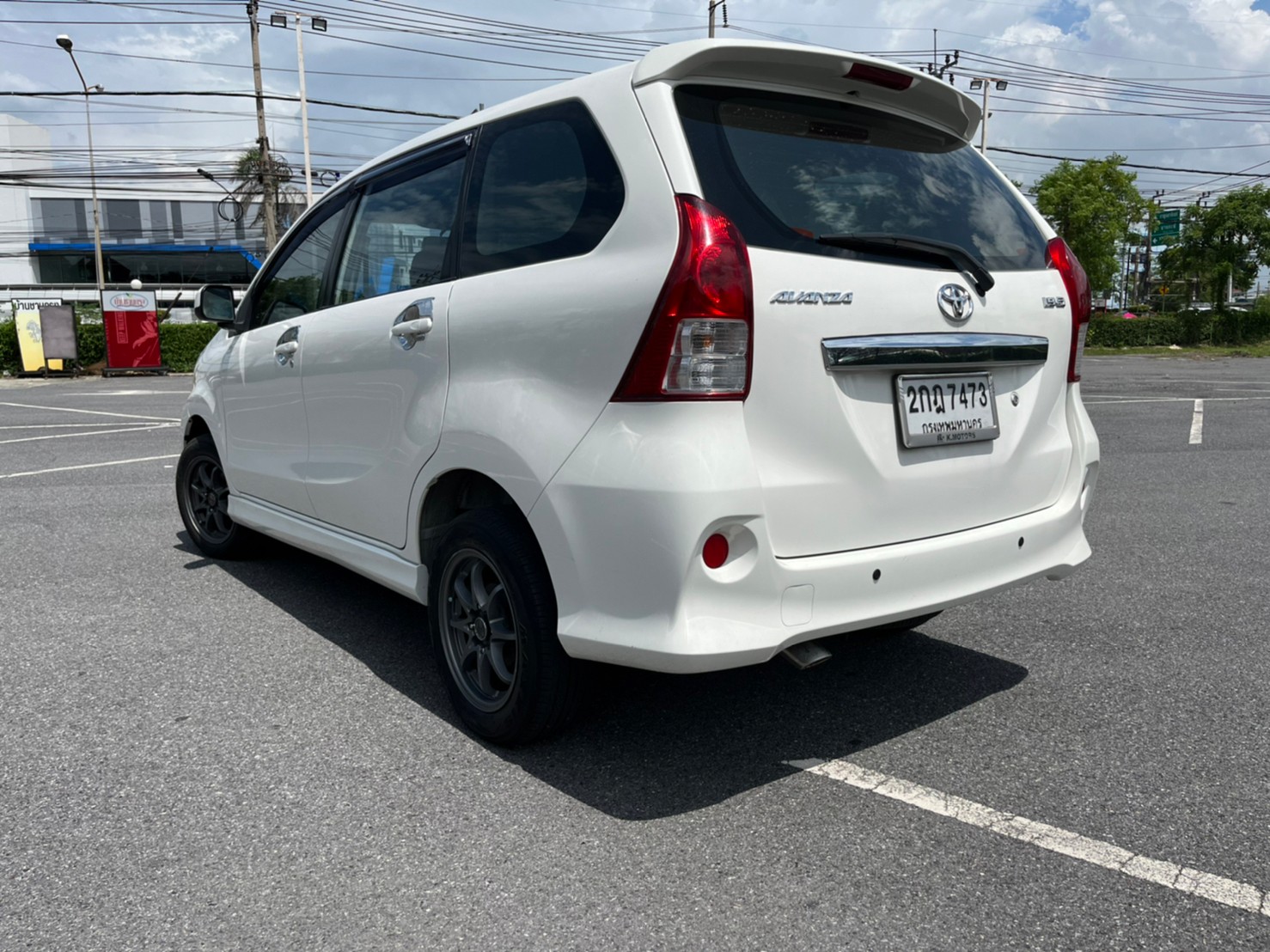 2012 Toyota Avanza สีขาว