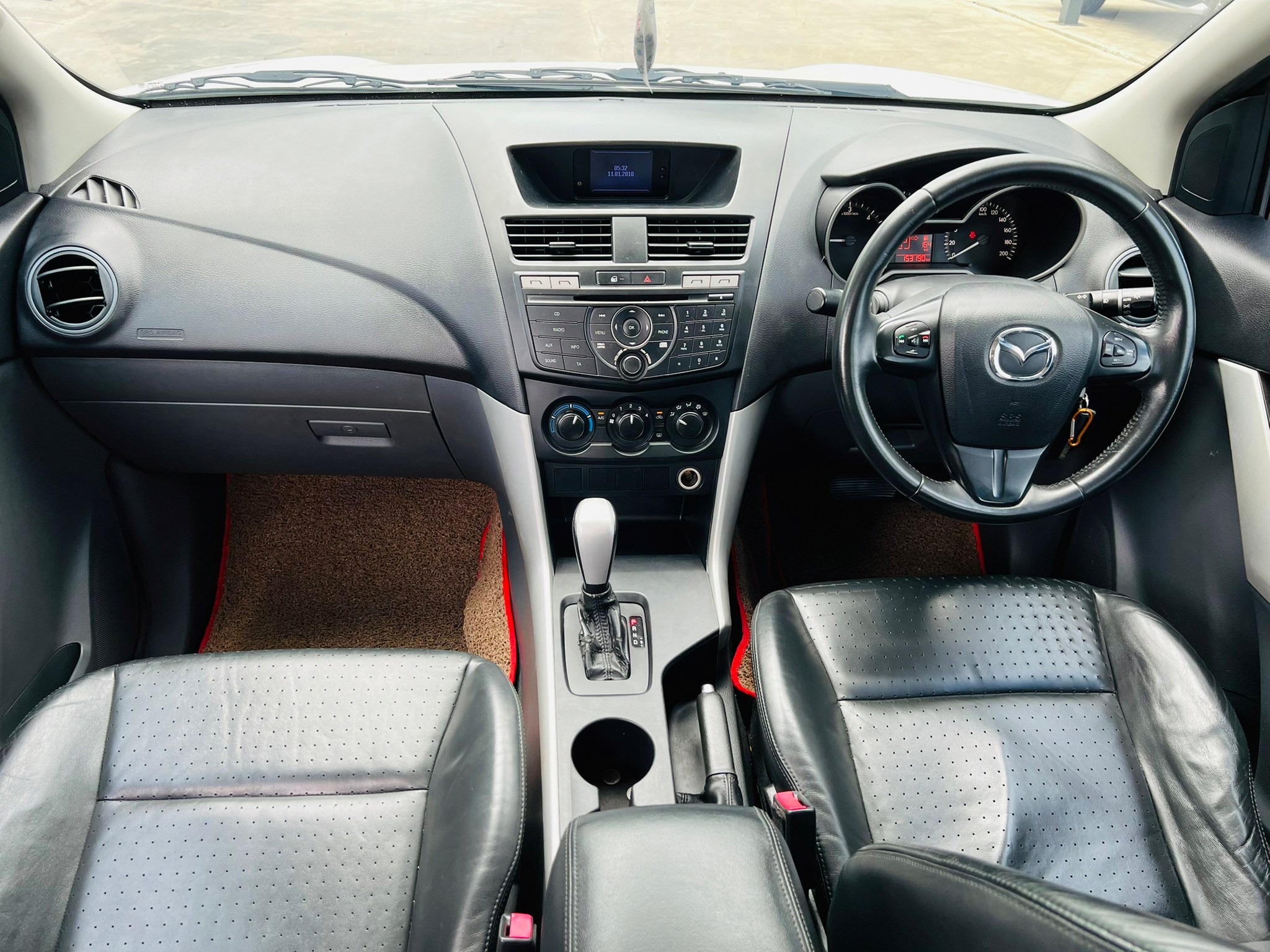 2013 Mazda BT-50 PRO Double Cab (4 ประตู) สีขาว