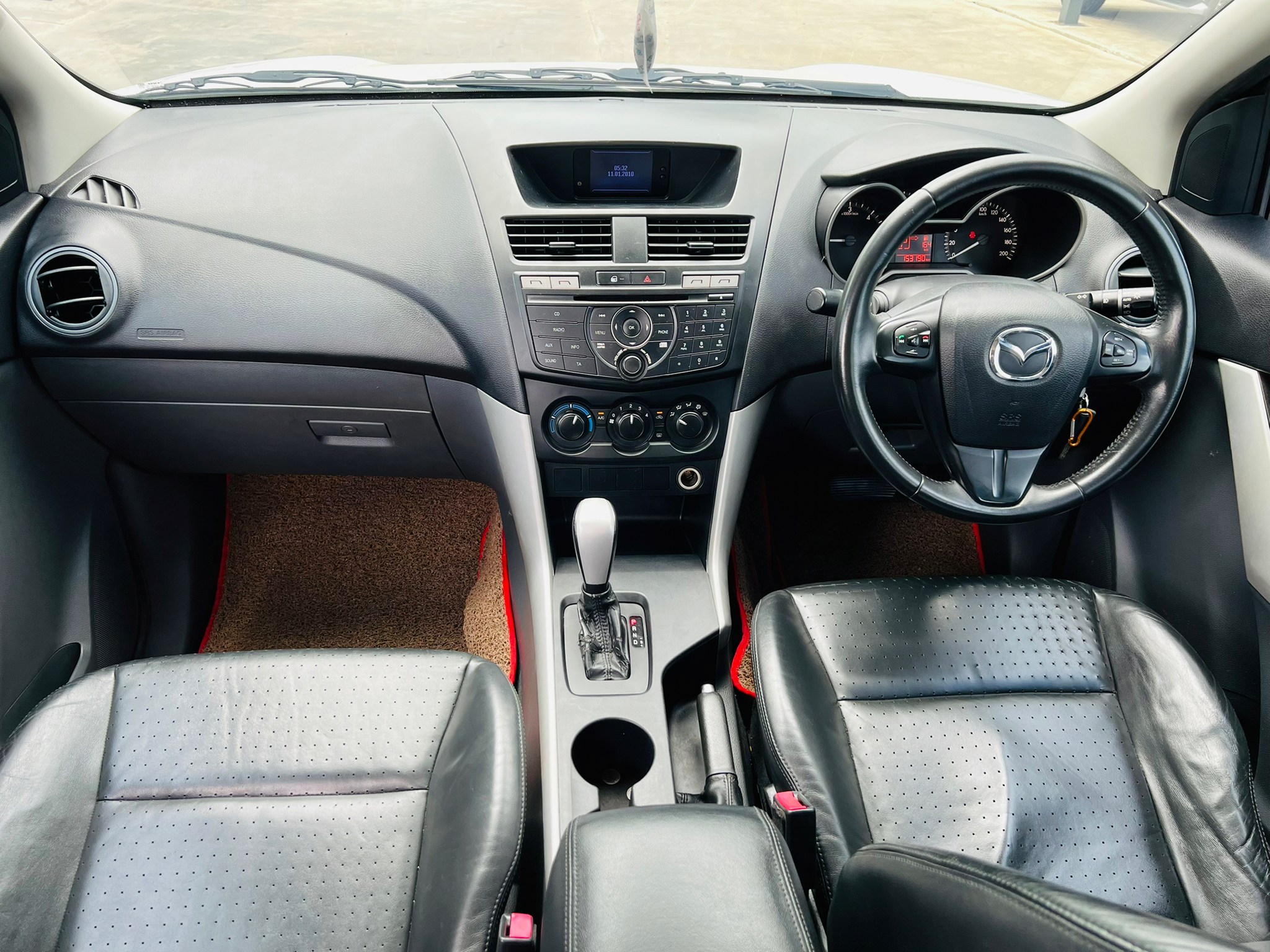 2013 Mazda BT-50 PRO Double Cab (4 ประตู) สีขาว (รูปที่ 2)
