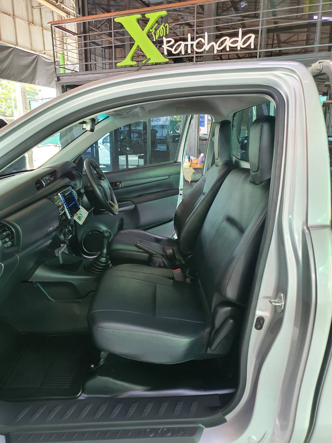 Toyota Hilux Revo 2.4J Plus Standard Cabกระบะตอนเดียว รถปลายปี 2018 สีเทา มือ1