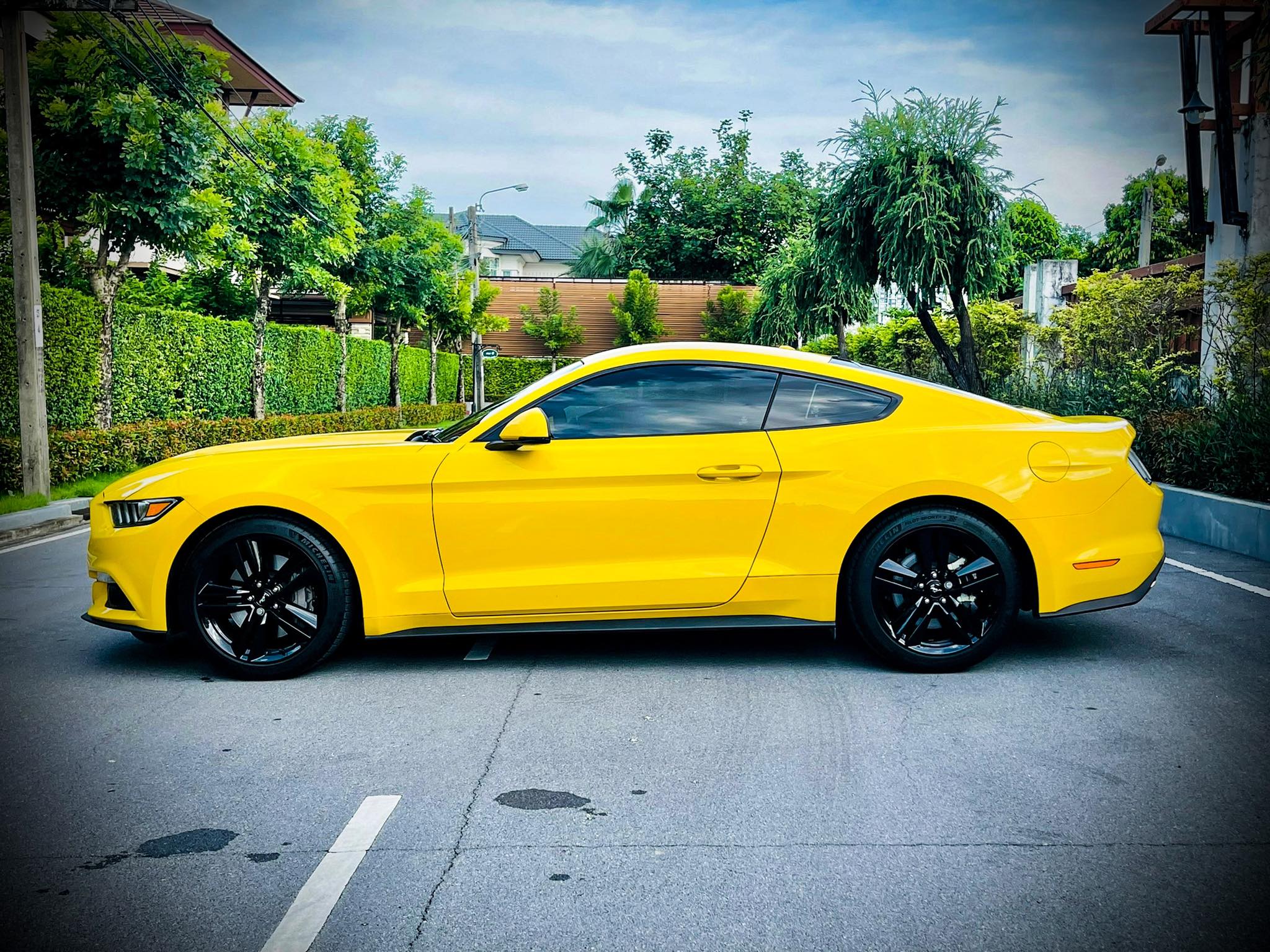Ford Mustang 2.3 Ecoboost หมื่นโล ใหม่จัด (รูปที่ 8)