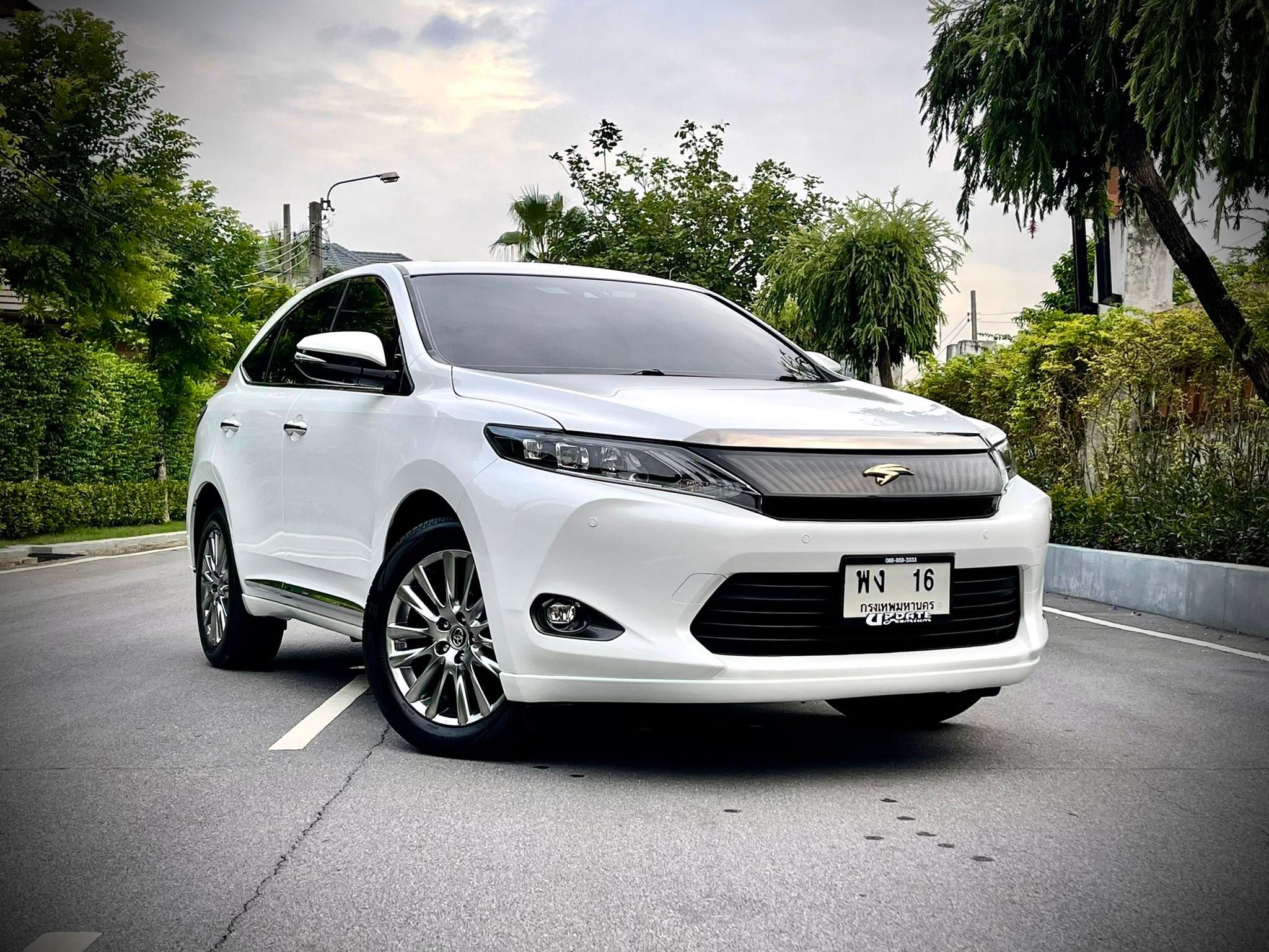 Toyota Harrier ใครได้ไป ไปคุยได้เลย กล้าพูด