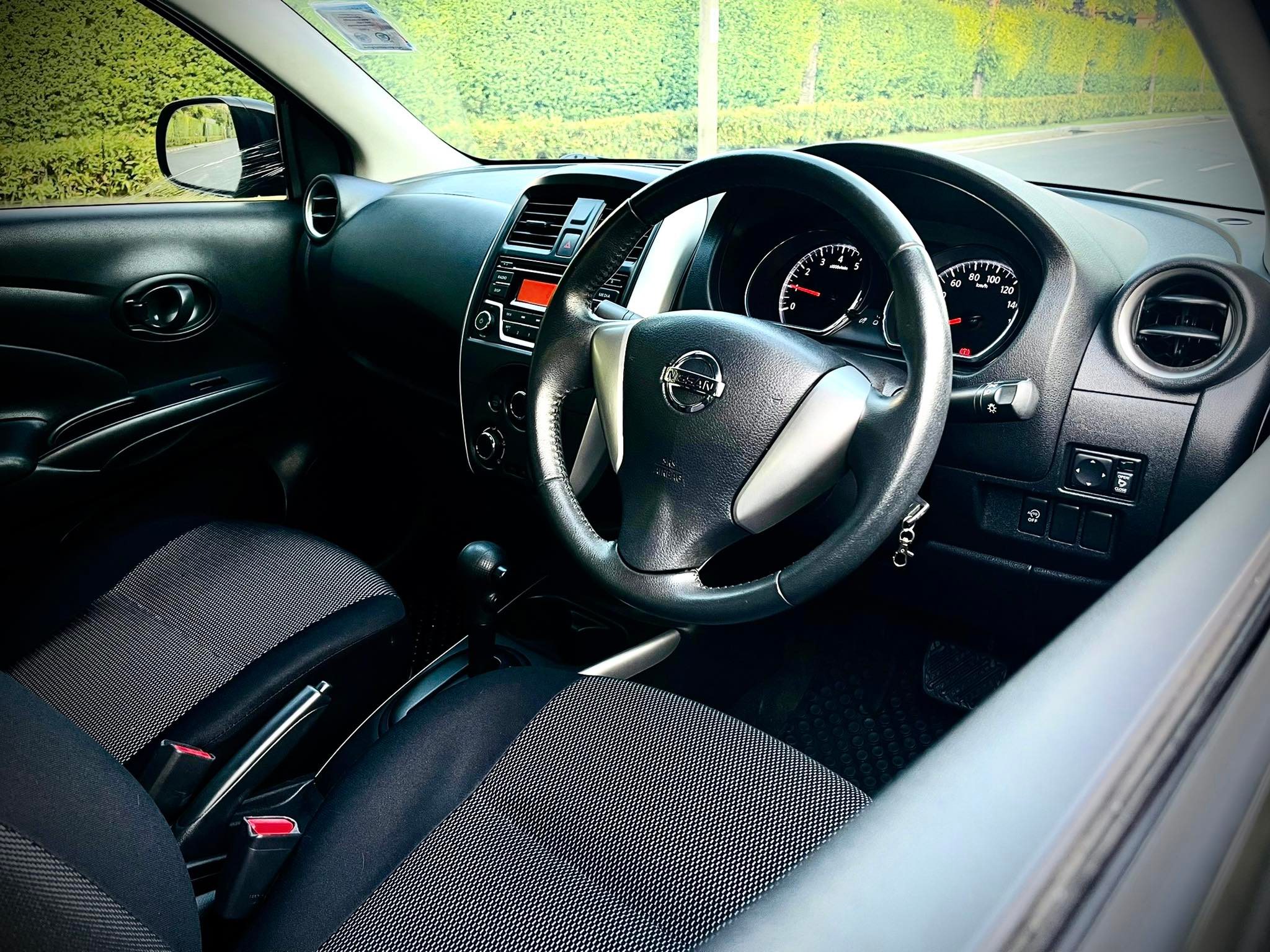Nissan Almera Sportech สวยทุกการสะกด จริงๆ (รูปที่ 17)