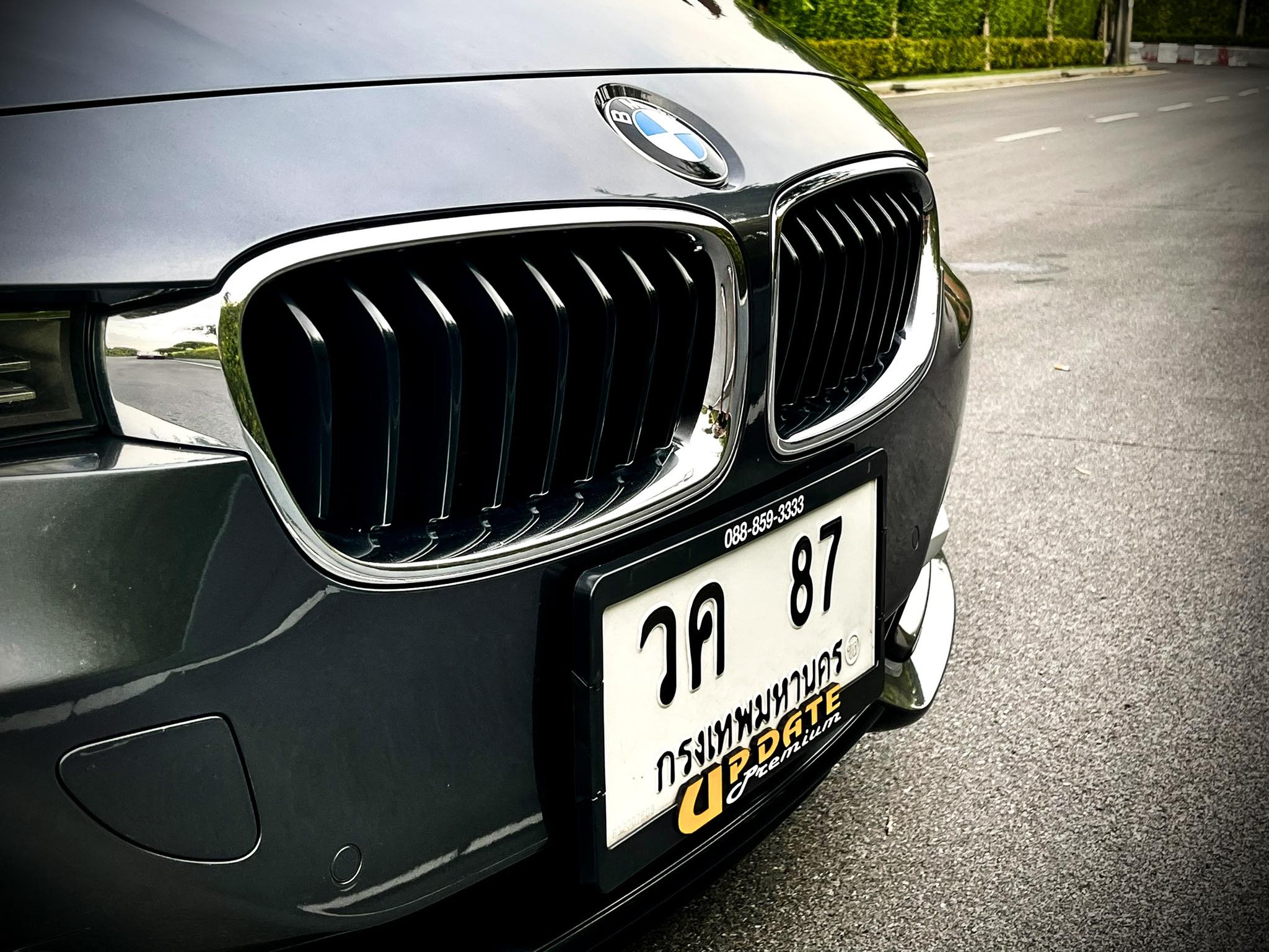 BMW Series 320i Sport สภาพคันนี้ โคตรใหม่เลยคะ ใหม่จริงๆ เอาคอเป็นประกันเลยนะ (รูปที่ 13)