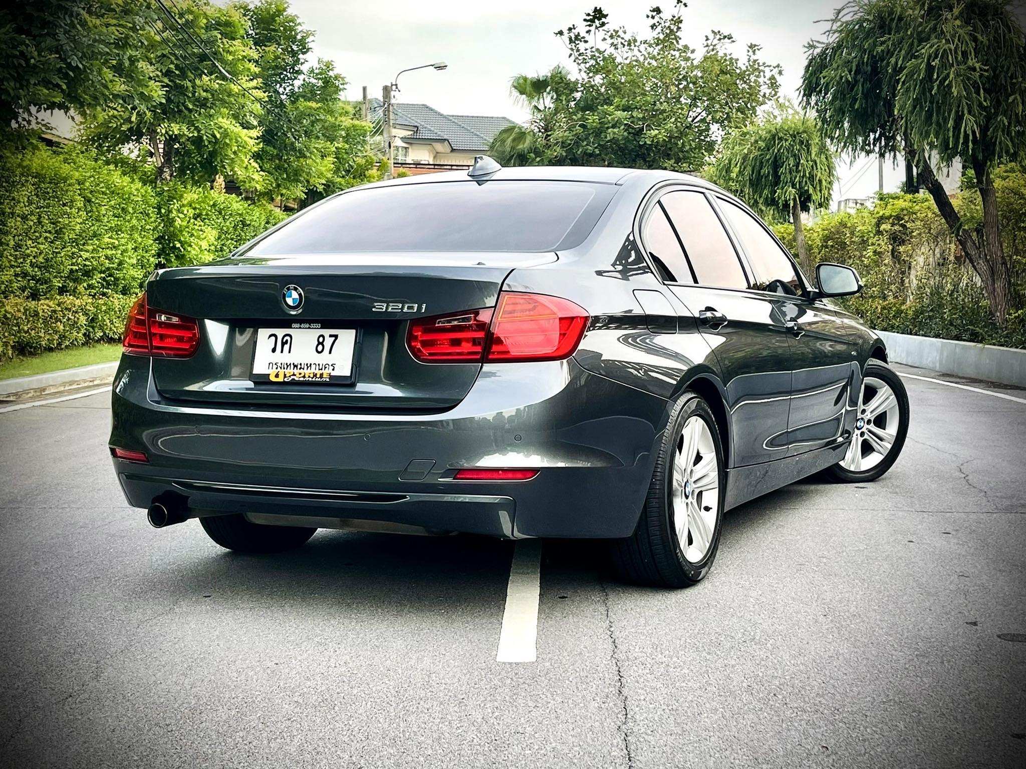 BMW Series 320i Sport สภาพคันนี้ โคตรใหม่เลยคะ ใหม่จริงๆ เอาคอเป็นประกันเลยนะ (รูปที่ 6)