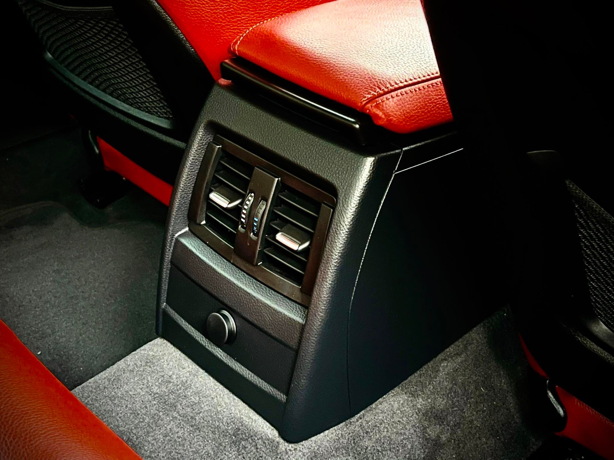 BMW Series 320i Sport สภาพคันนี้ โคตรใหม่เลยคะ ใหม่จริงๆ เอาคอเป็นประกันเลยนะ (รูปที่ 25)