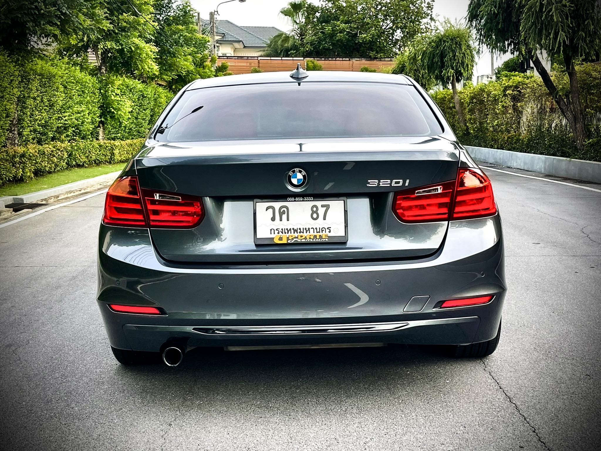 BMW Series 320i Sport สภาพคันนี้ โคตรใหม่เลยคะ ใหม่จริงๆ เอาคอเป็นประกันเลยนะ (รูปที่ 8)