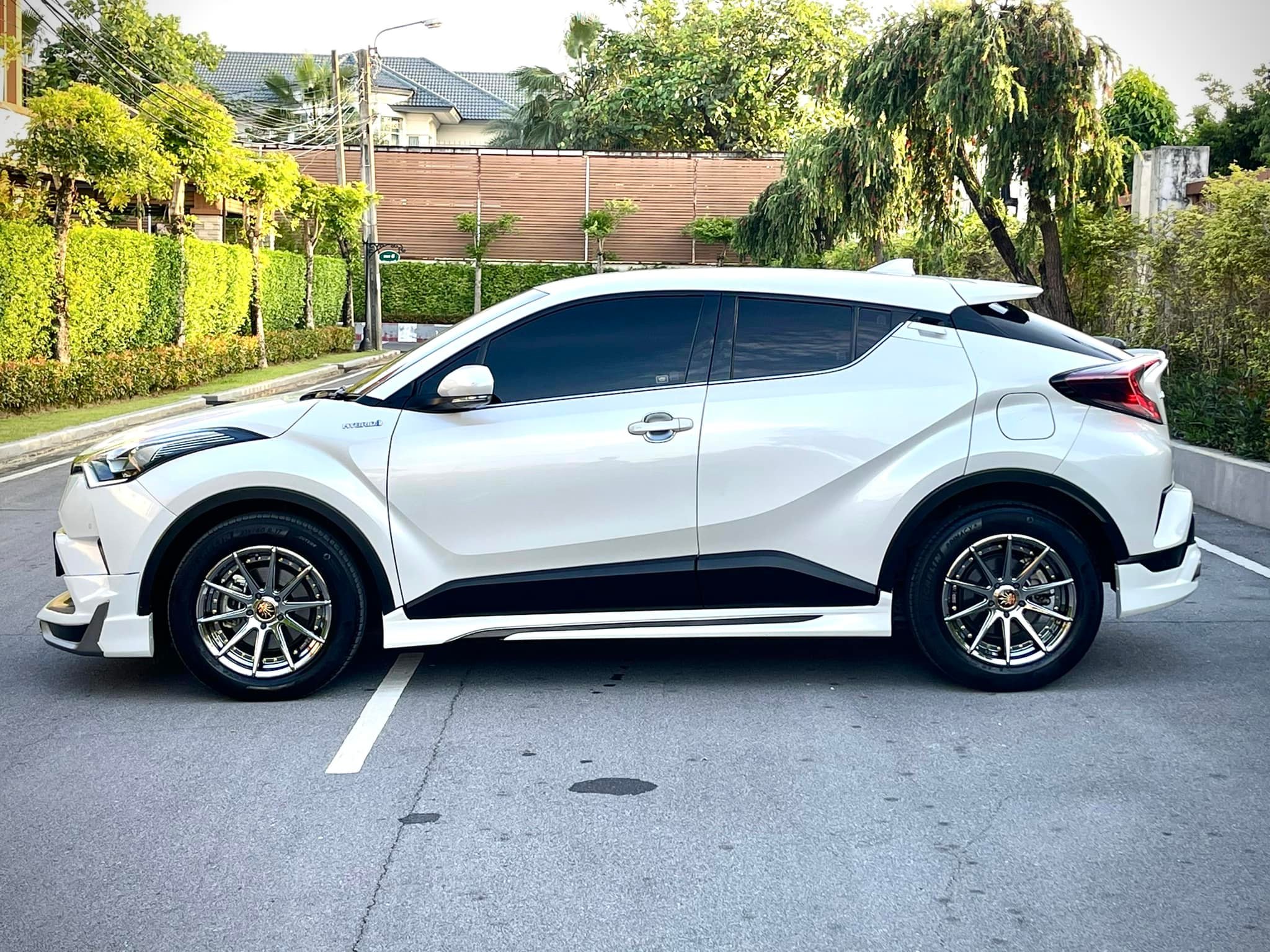 Toyota CHR TOP สุด 6หมื่นโล โคตรใหม่คะ (รูปที่ 9)
