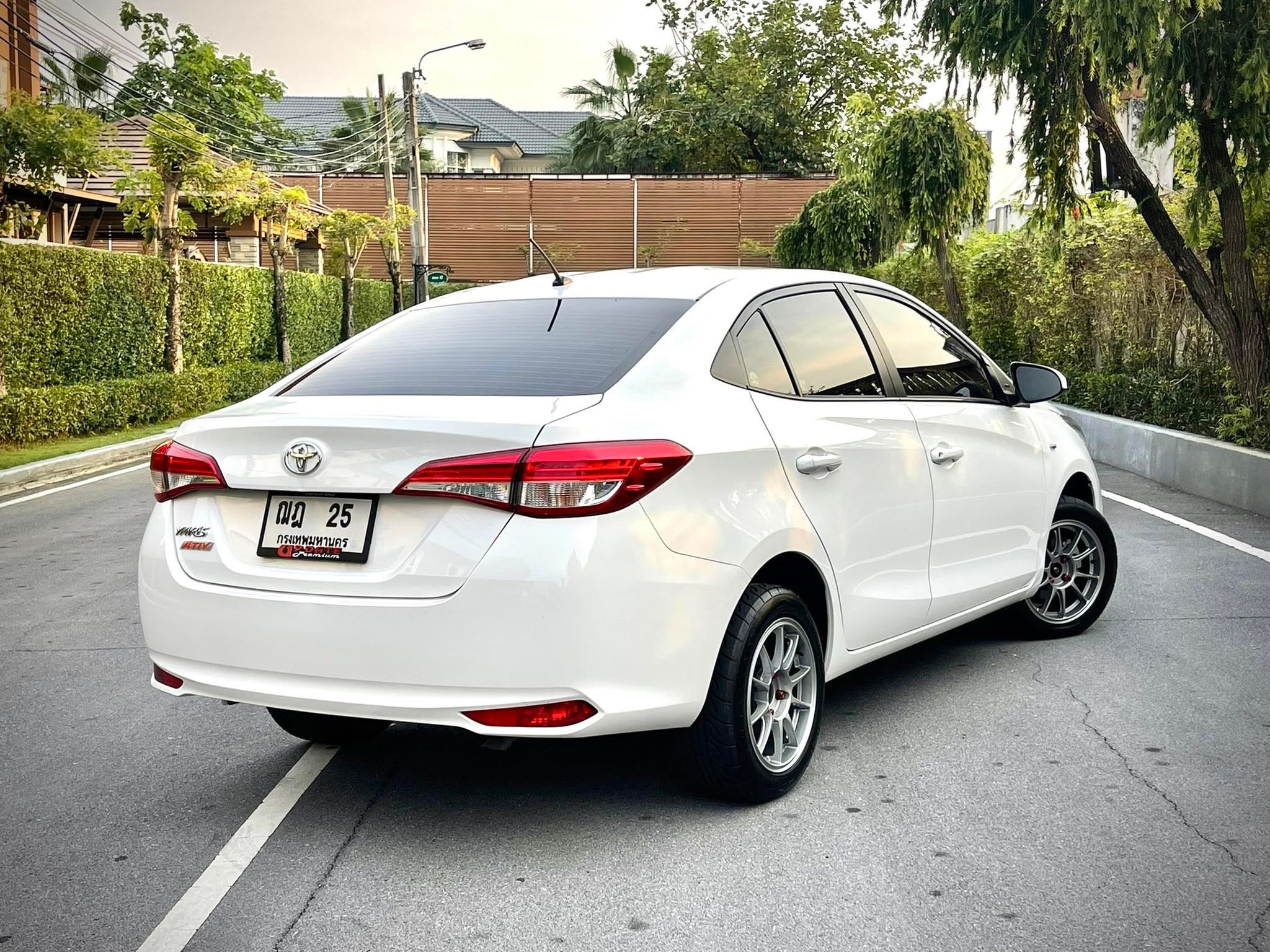 Toyota Yaris ATIV 8พันโล นิยามความใหม่เลยจ้า (รูปที่ 9)