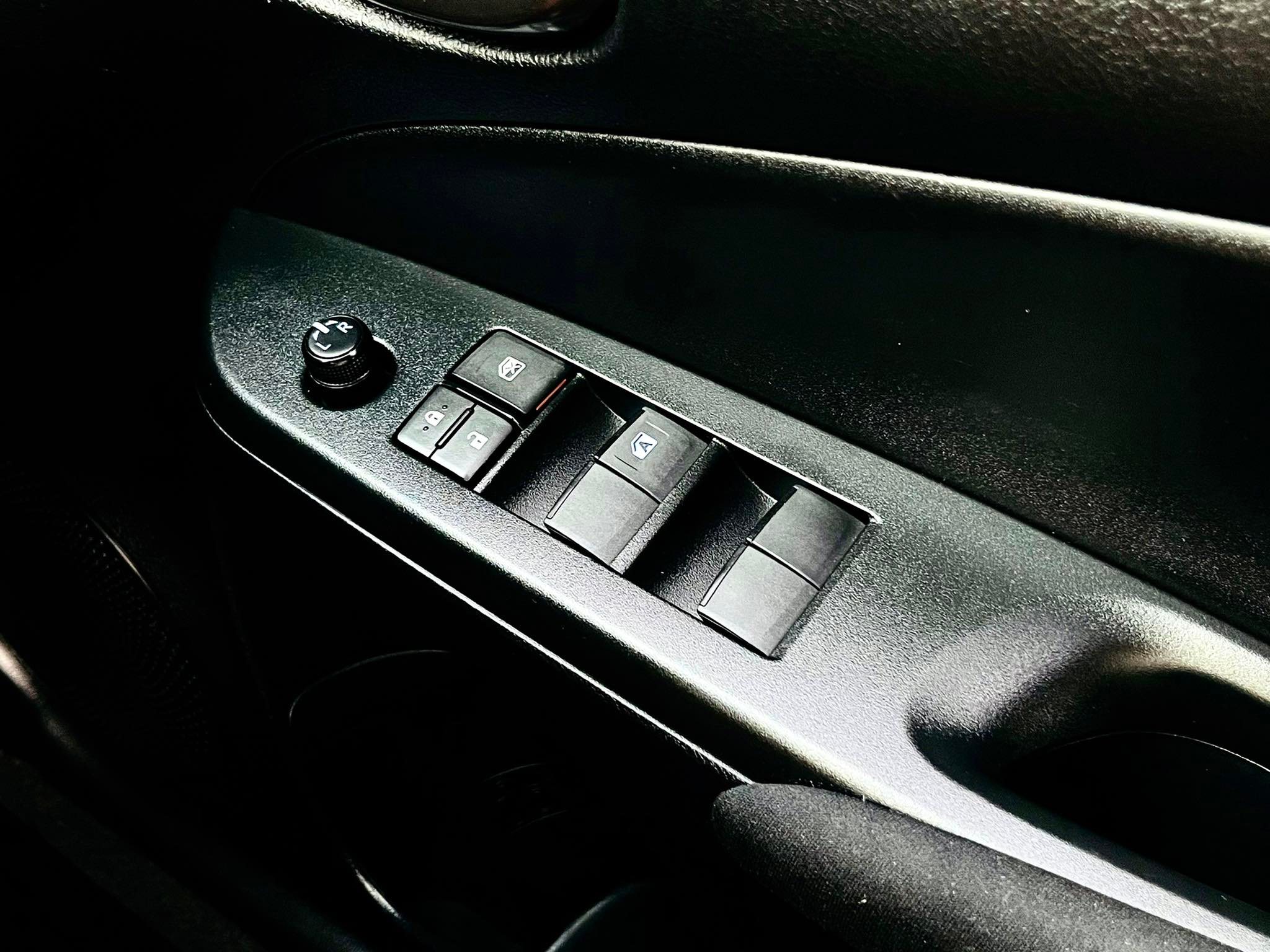 Toyota Yaris ATIV 8พันโล นิยามความใหม่เลยจ้า (รูปที่ 27)