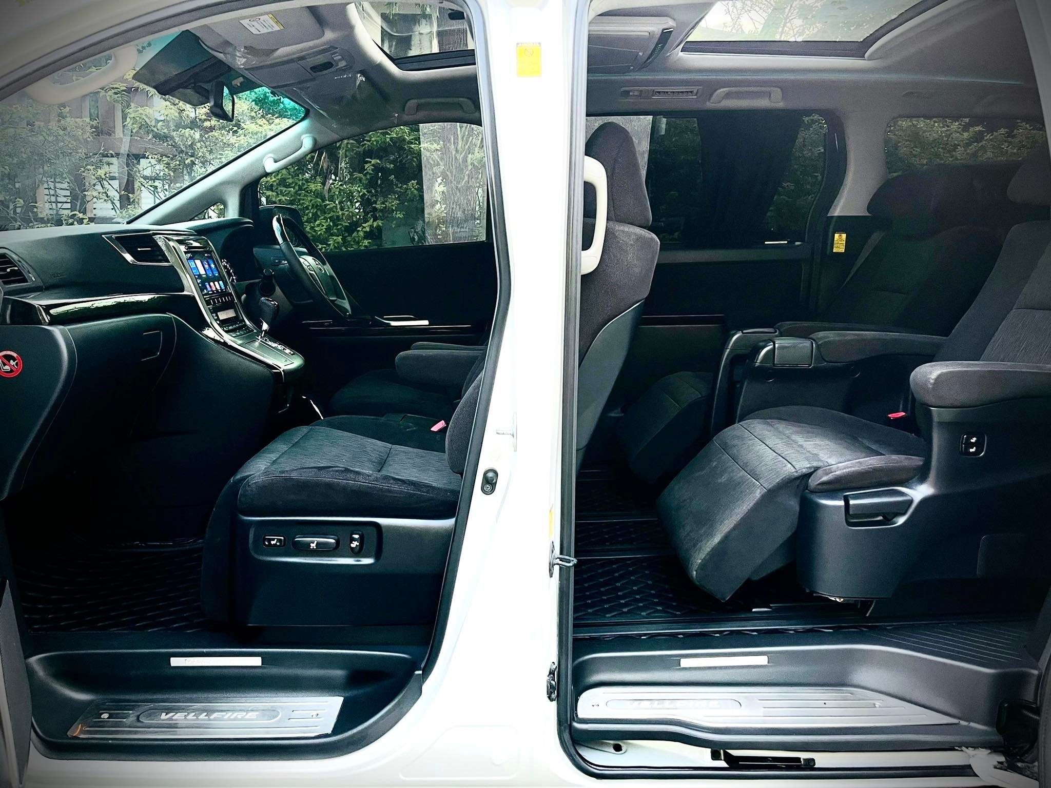 Toyota Vellfire 2.4V เหมือนจะดุดัน แต่อ่อนโยน (รูปที่ 38)