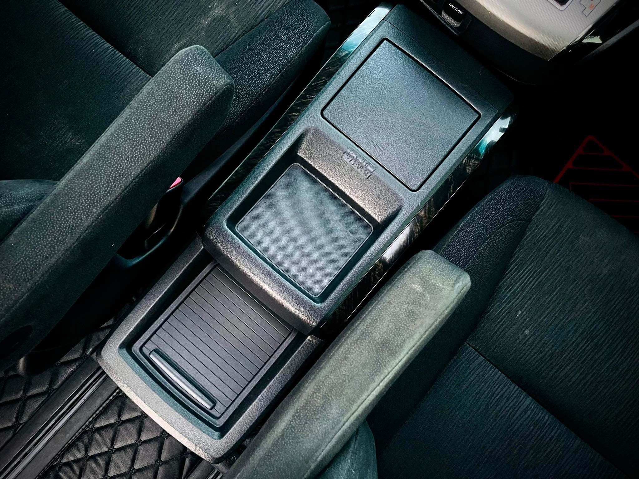 Toyota Vellfire 2.4V เหมือนจะดุดัน แต่อ่อนโยน (รูปที่ 29)