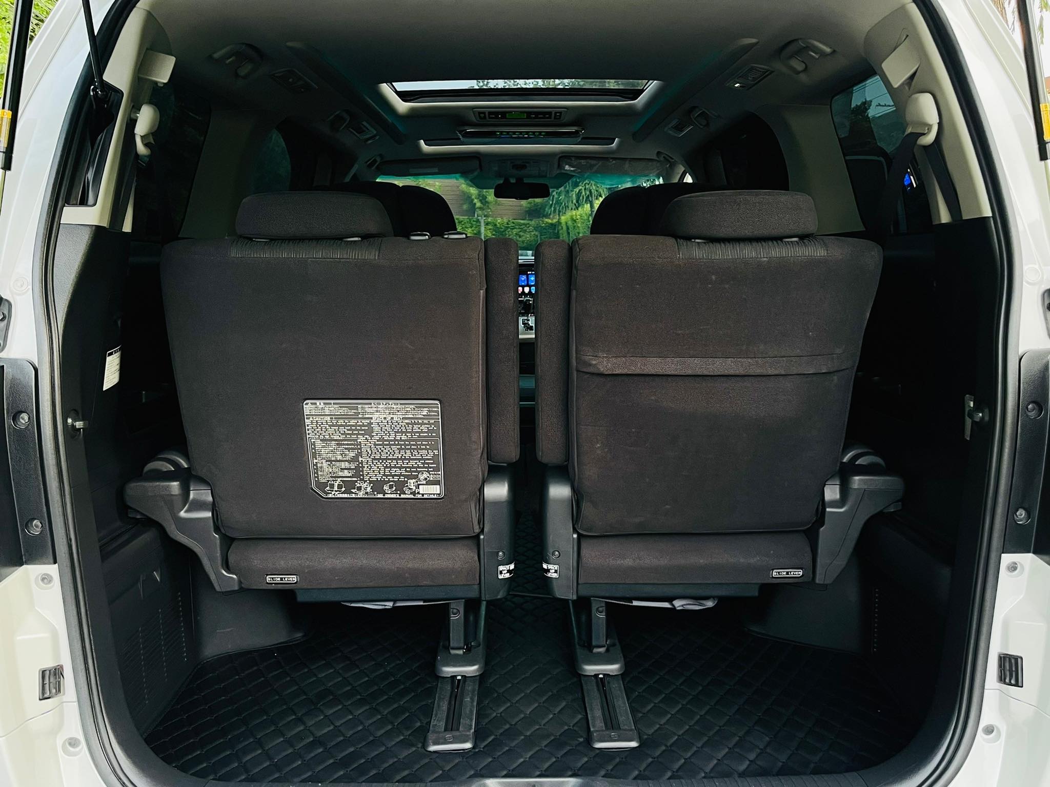 Toyota Vellfire 2.4V เหมือนจะดุดัน แต่อ่อนโยน (รูปที่ 41)