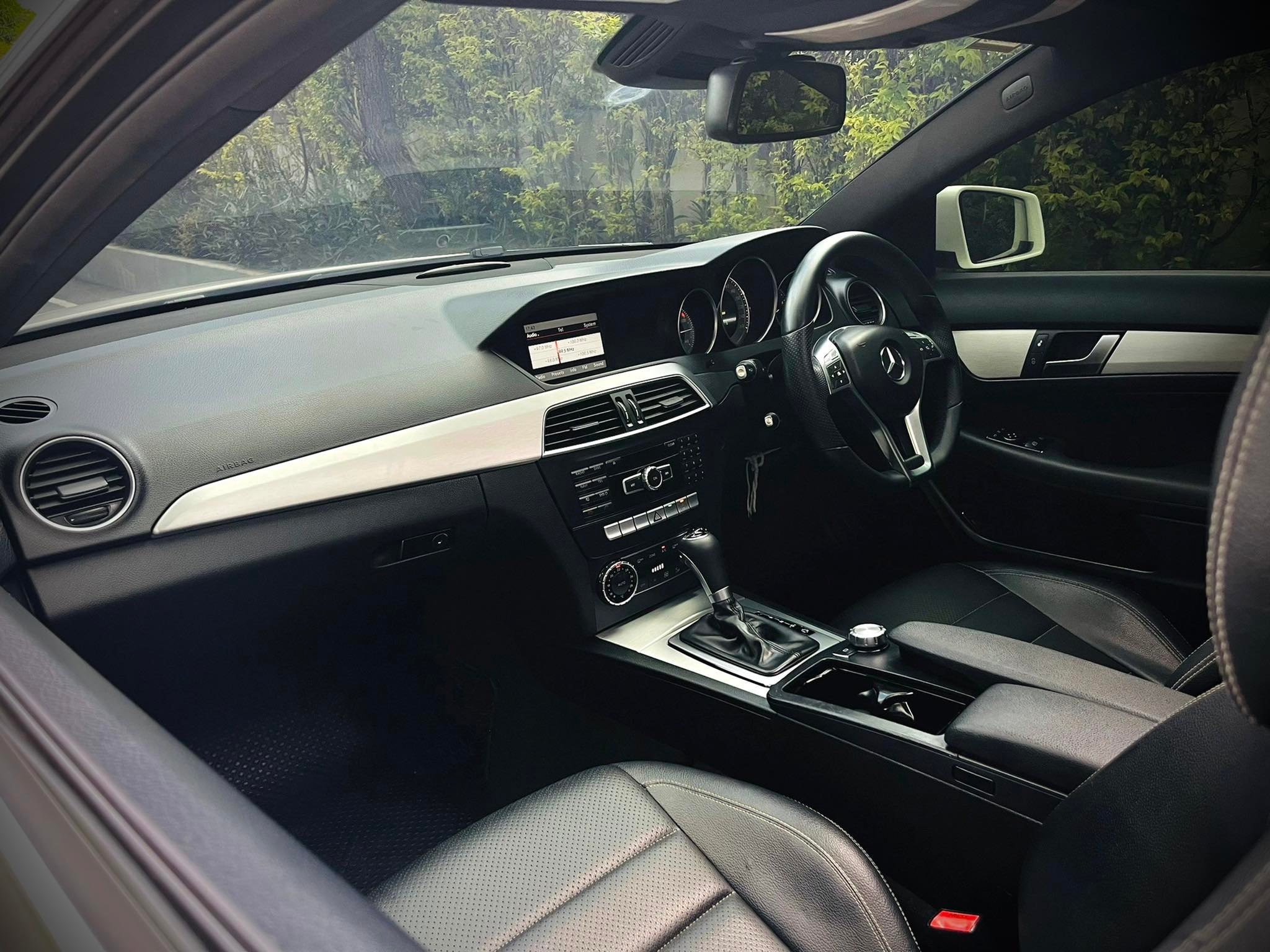 Mercedes Benz C180 AMG Coupe สวยจะขาดใจ (รูปที่ 26)