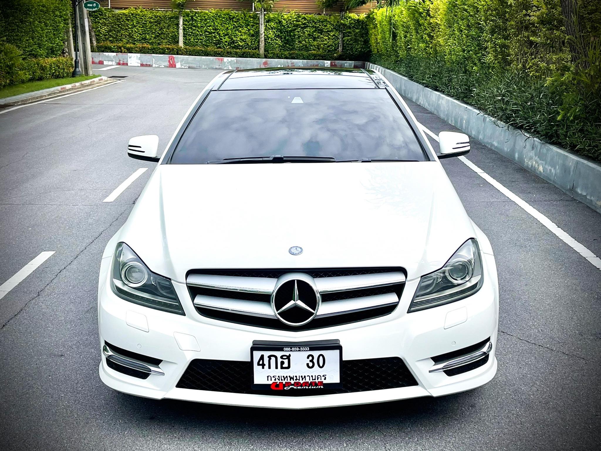 Mercedes Benz C180 AMG Coupe สวยจะขาดใจ