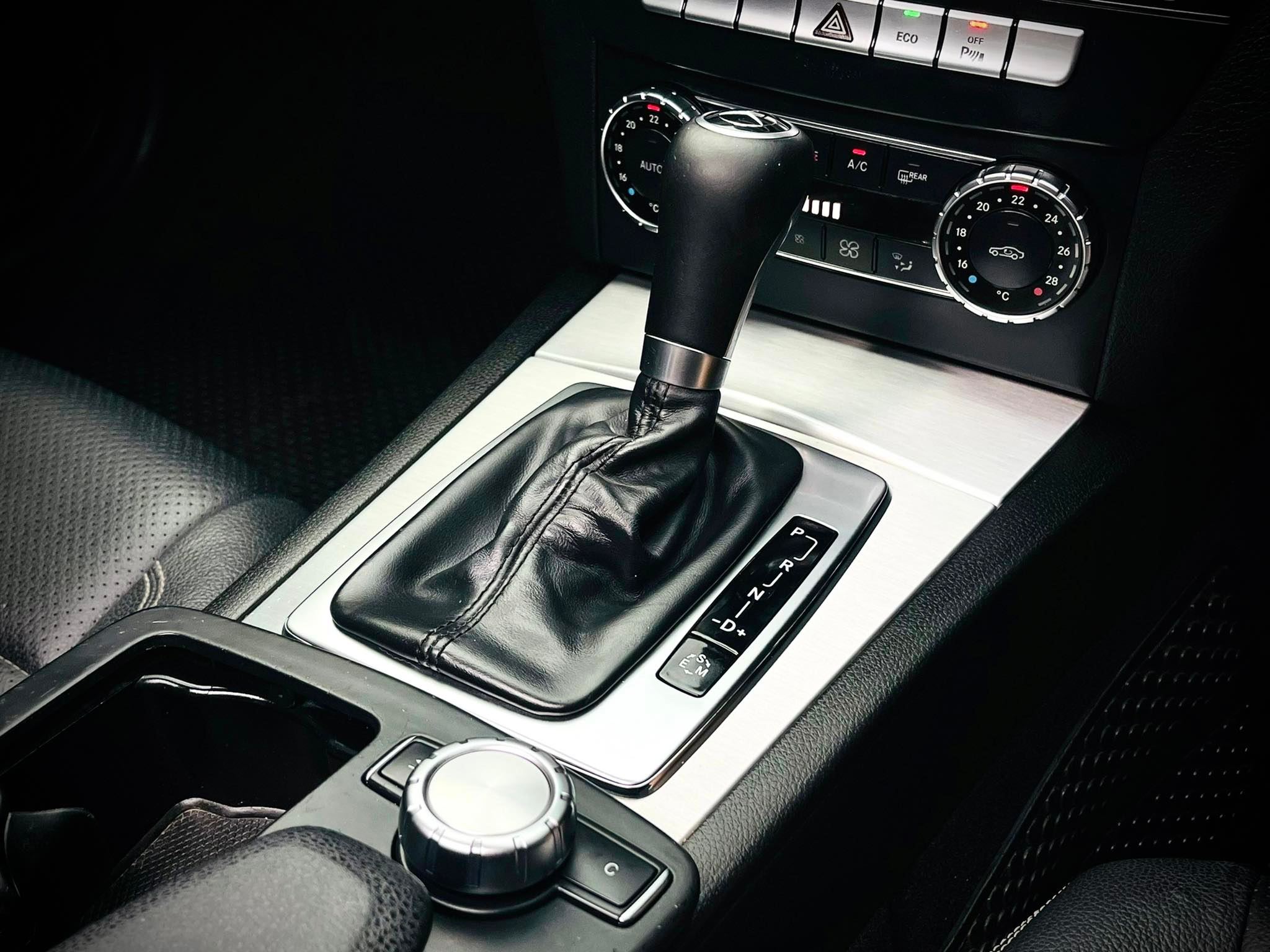 Mercedes Benz C180 AMG Coupe สวยจะขาดใจ (รูปที่ 24)