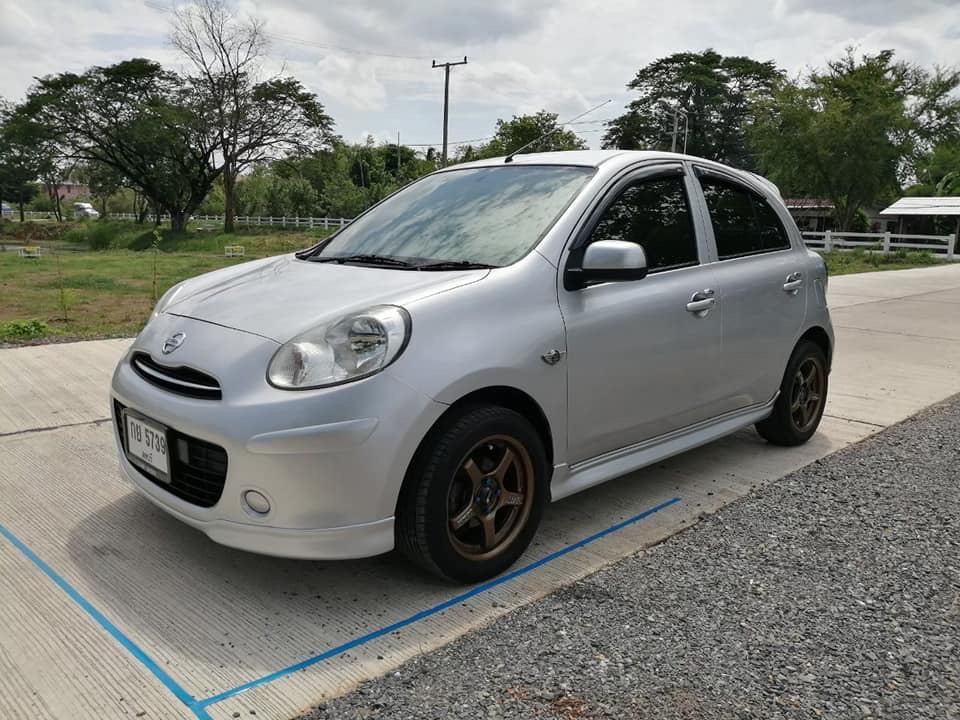 Nissan March ปี 2011 สีเงิน (รูปที่ 3)