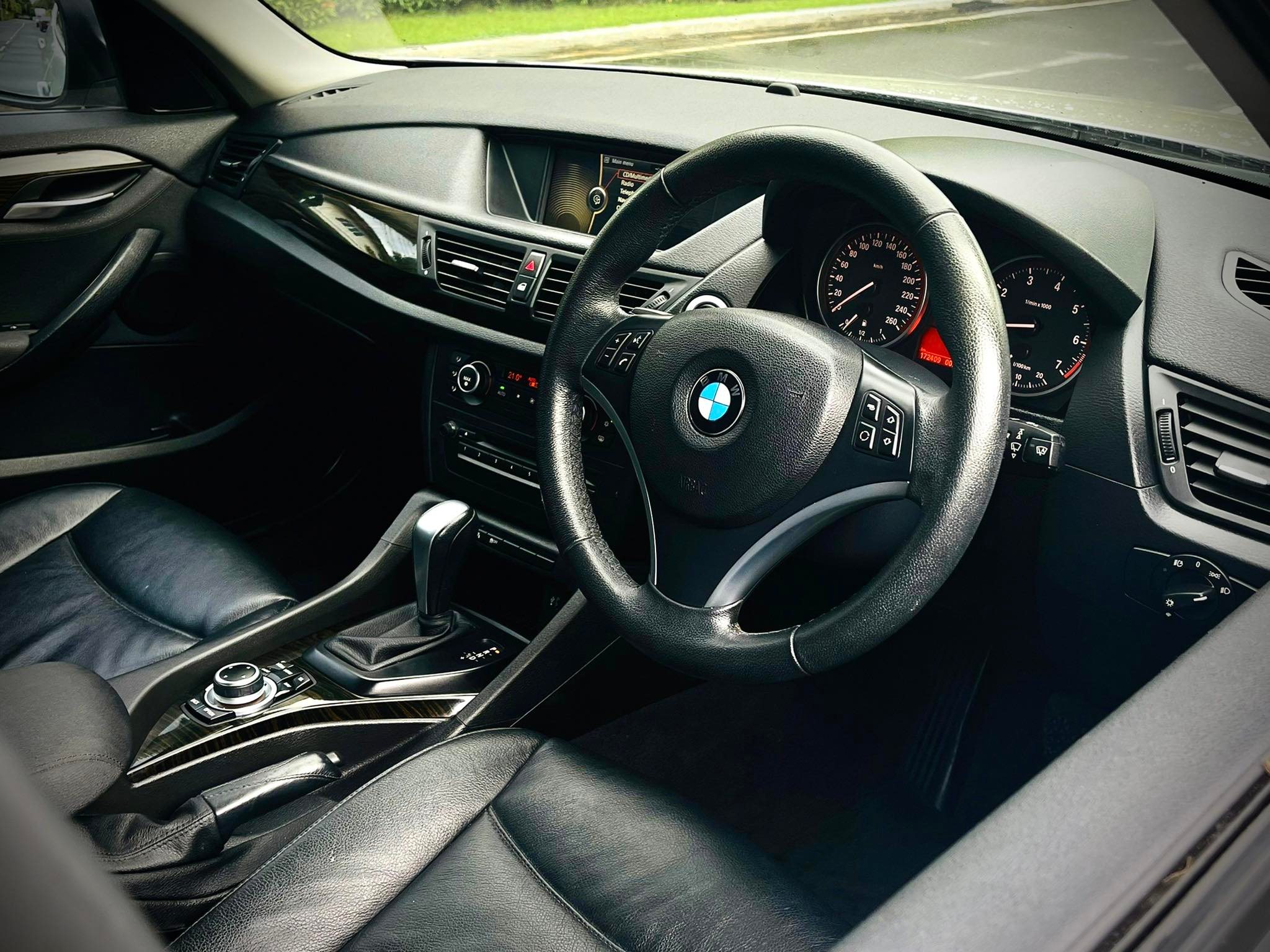 BMW X1 2.0 HighLine สวยในทุกทุก มุมมอง (รูปที่ 15)