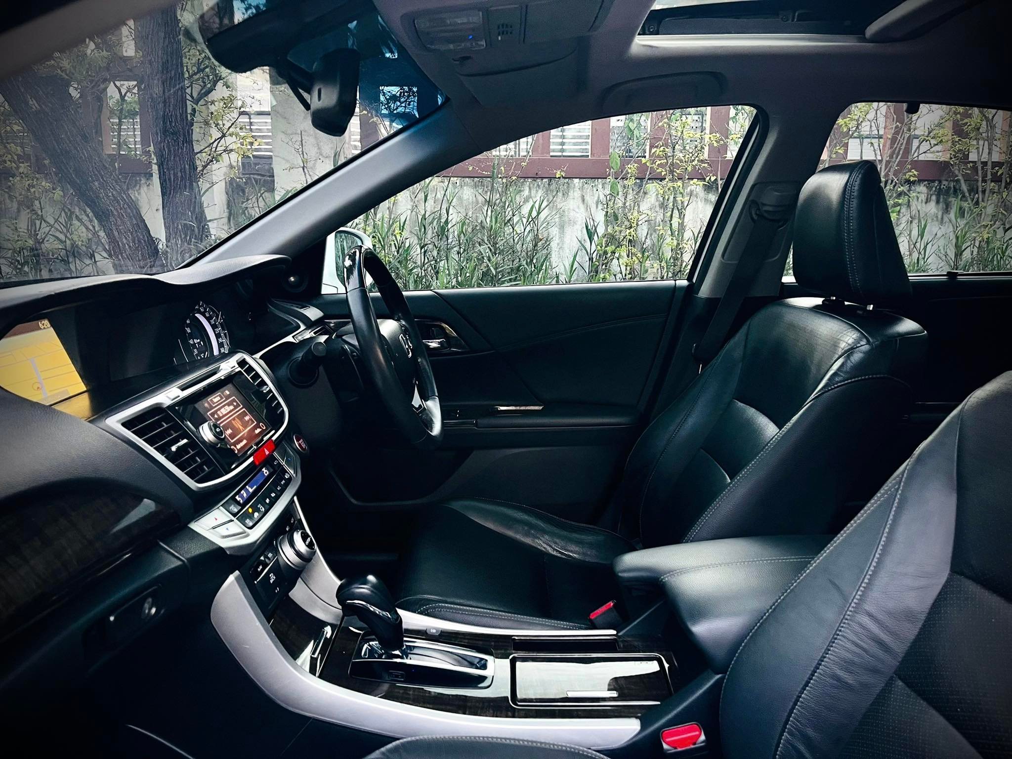 Honda Accord 2.4 EL Navi Tech Sunroof (รูปที่ 42)
