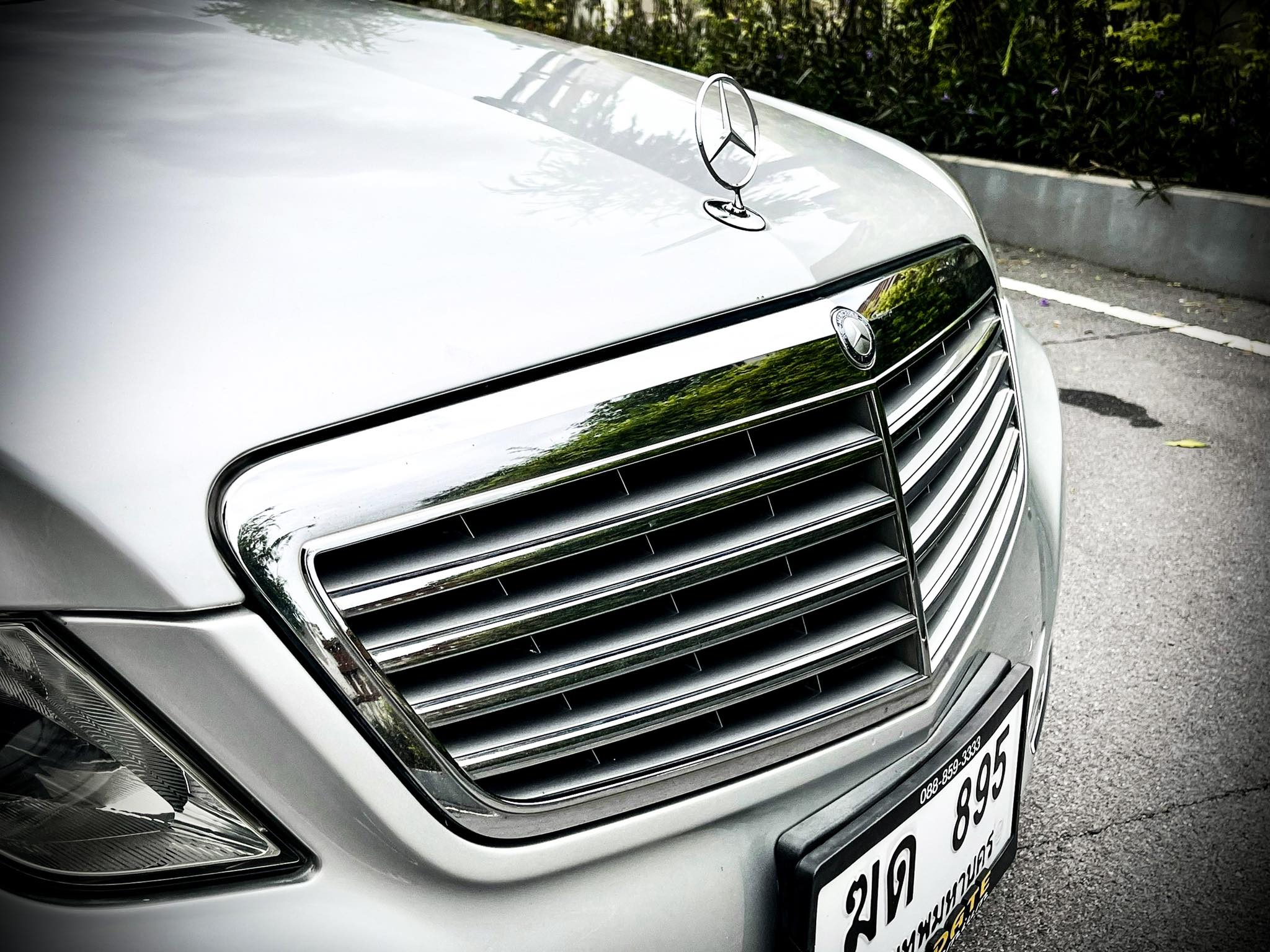 Mercedes Benz E200 รถศูนย์ ตัวจริงโคตรสวย (รูปที่ 26)