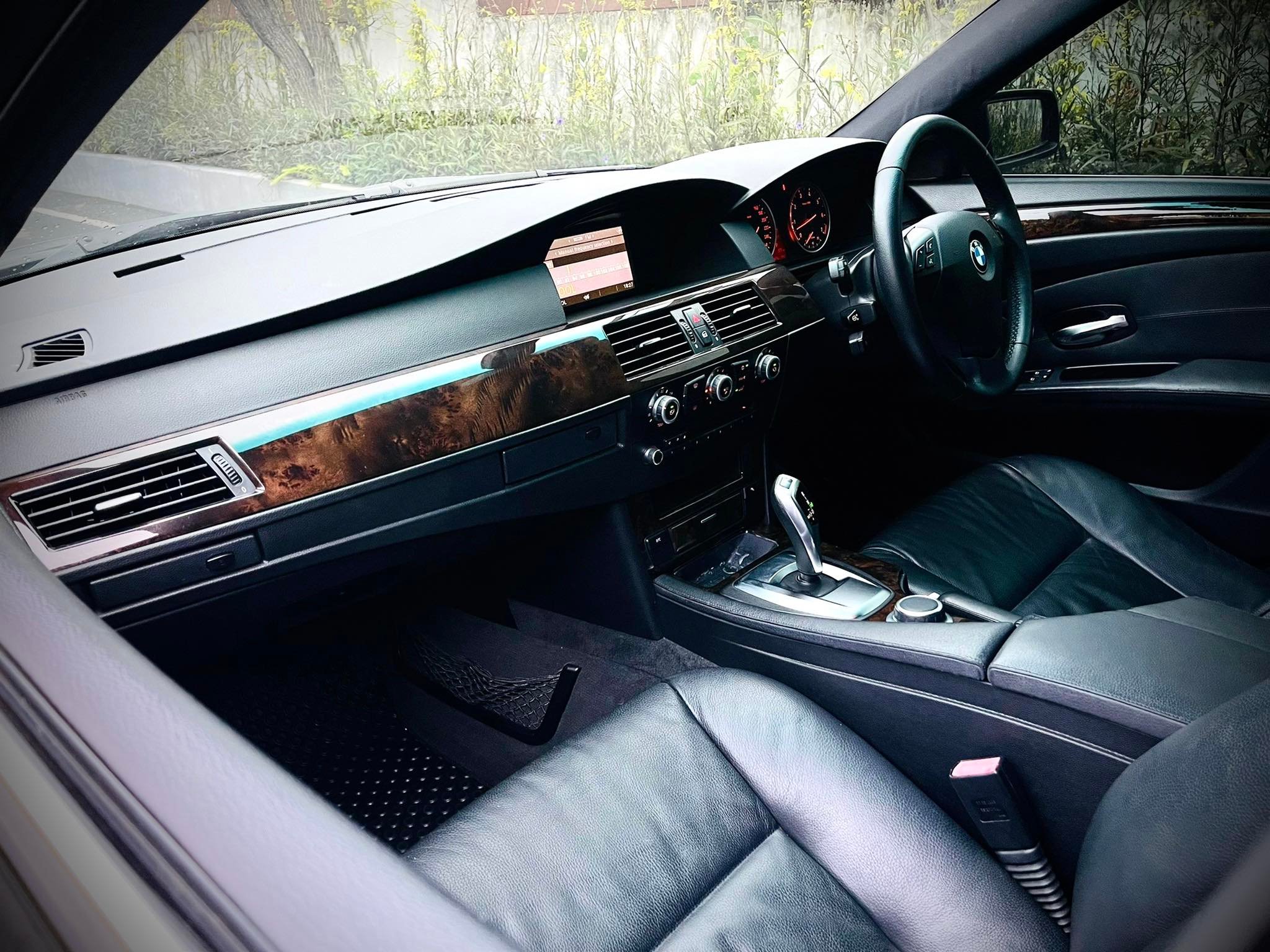 BMW E60 523i lci คุณภาพ หลักล้าน จริงๆคันนี้ (รูปที่ 17)