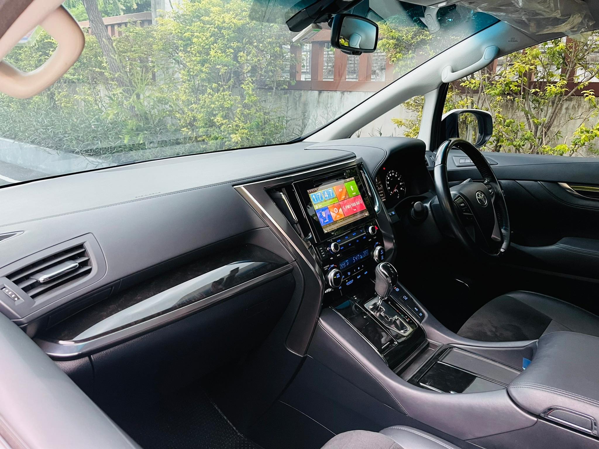 Toyota Alphard 2หมื่นโล โฉมปัจจุบัน ใครไม่มี เรามี (รูปที่ 45)