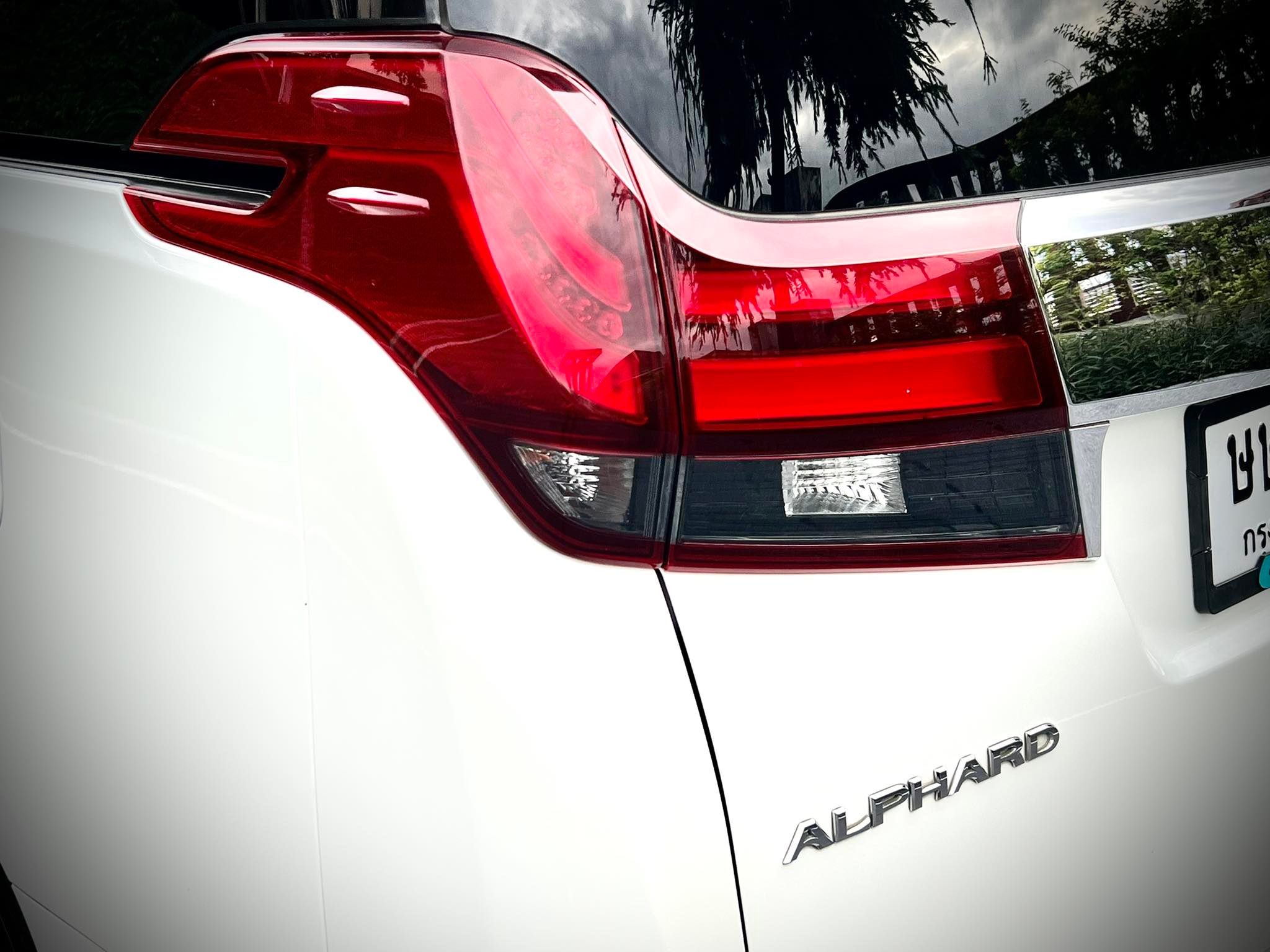 Toyota Alphard 2หมื่นโล โฉมปัจจุบัน ใครไม่มี เรามี