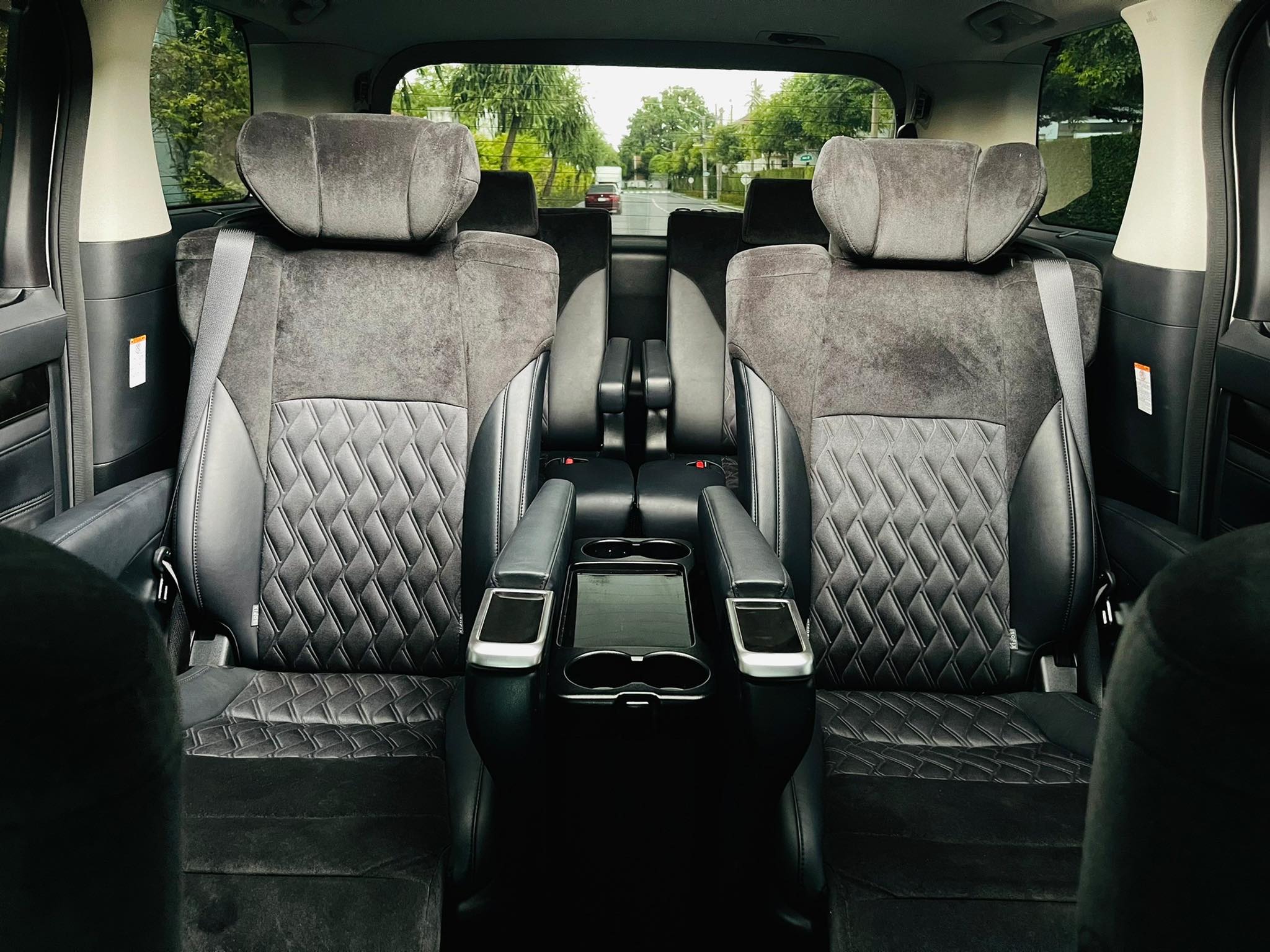 Toyota Alphard 2หมื่นโล โฉมปัจจุบัน ใครไม่มี เรามี (รูปที่ 34)
