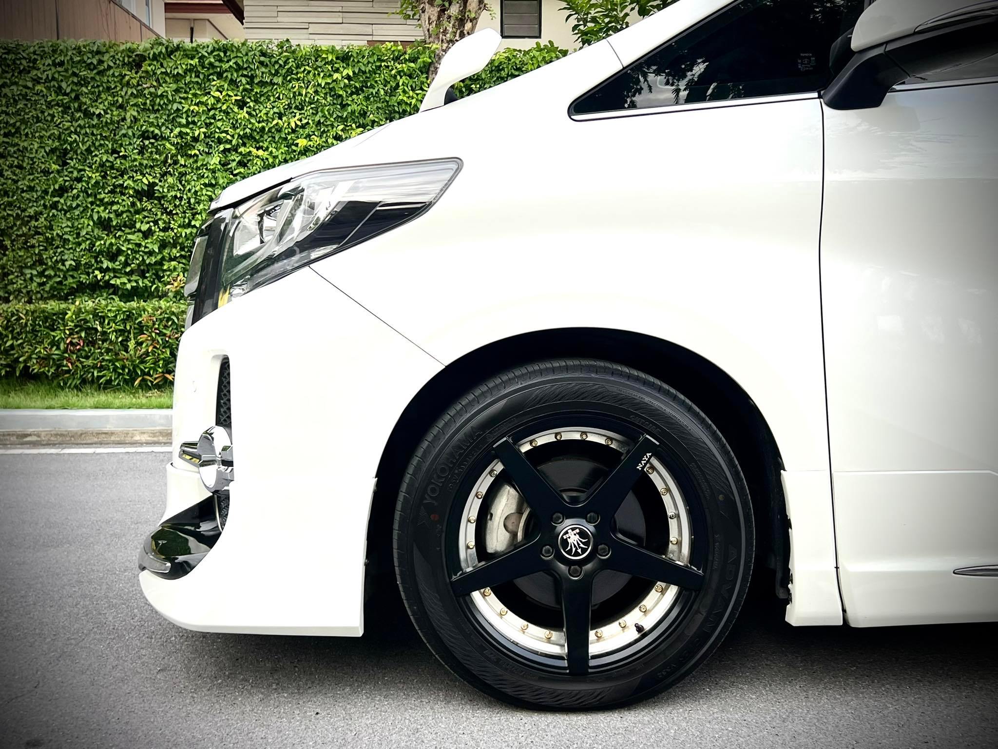 Toyota Alphard 2หมื่นโล โฉมปัจจุบัน ใครไม่มี เรามี