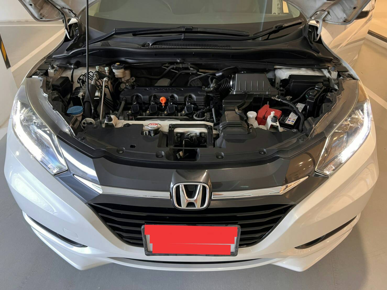 HRV 2017 รุ่นท๊อป เลขไมล์ 46,231 กม ไม่เคยชน เช็คศูนย์ตลอด ฟรีประกันภัยชั้นหนึ่ง 1 ปี (รูปที่ 2)