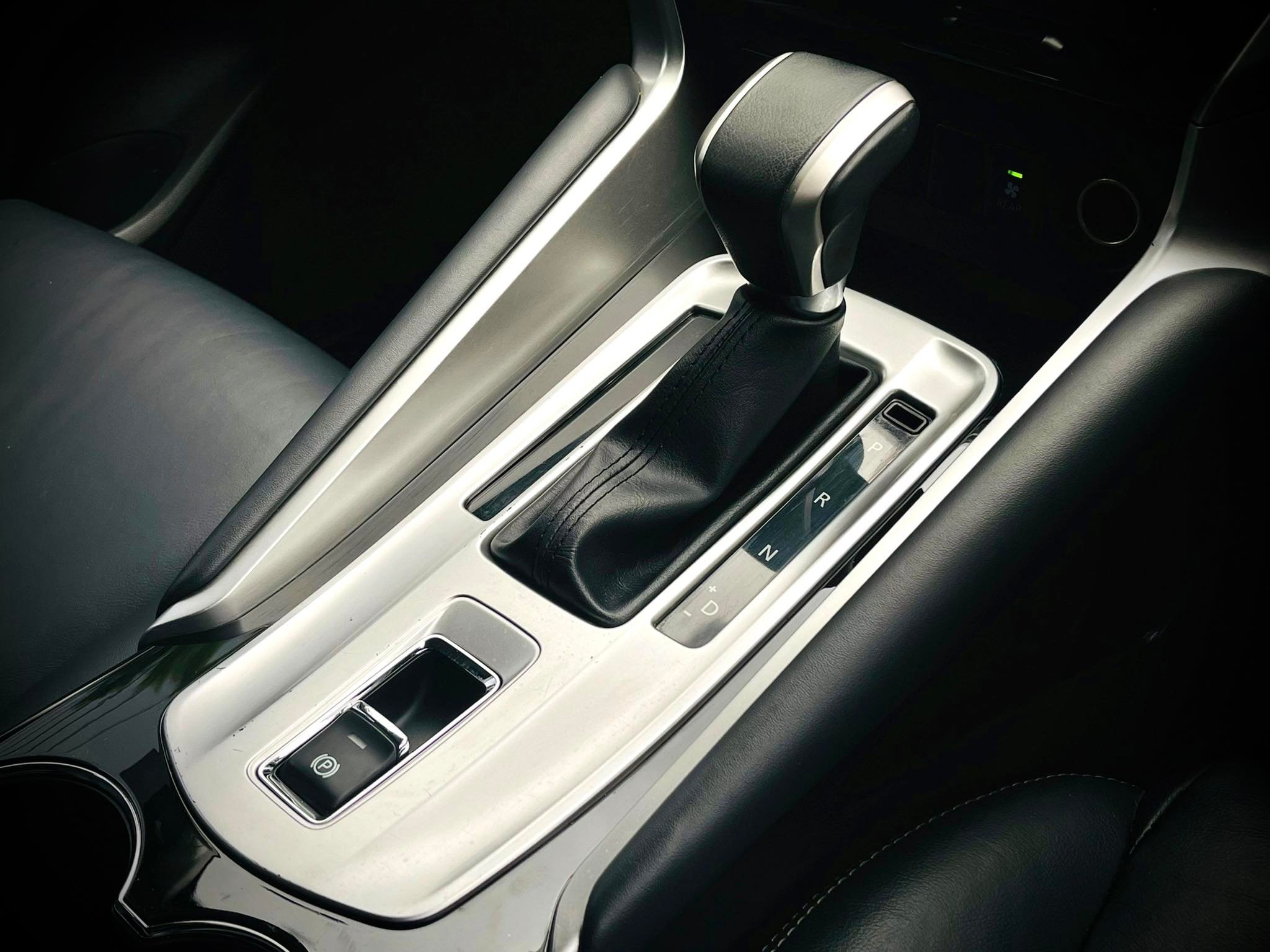 Mitsubishi Pajero Sport ห้าหมื่นโล โคตรใหม่คะ (รูปที่ 19)