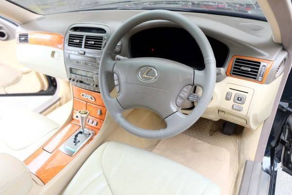 2006 Lexus LS430 สีดำ (รูปที่ 2)