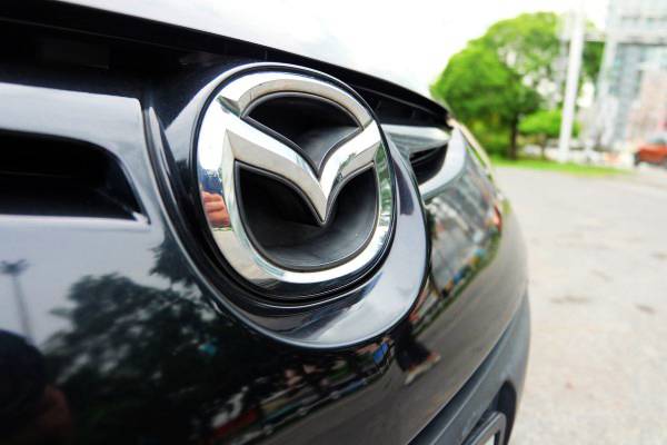 2012 Mazda 2 Hatchback (5 ประตู) สีดำ (รูปที่ 7)
