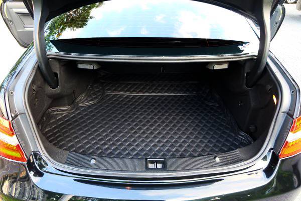 2012 Mercedes-Benz E200 Couped สีดำ (รูปที่ 6)