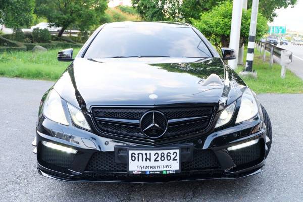 2012 Mercedes-Benz E200 Couped สีดำ