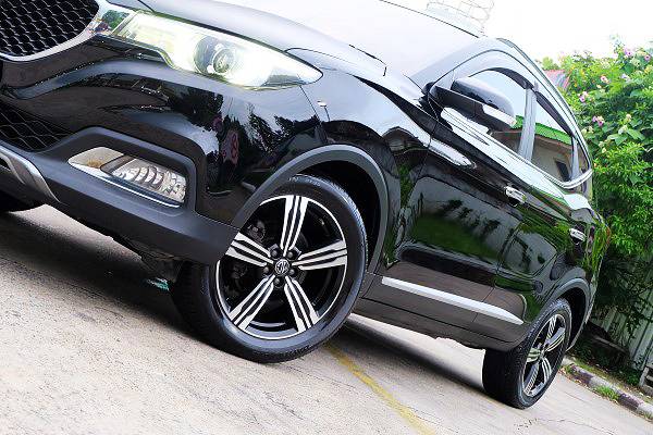 2018 MG ZS สีดำ (รูปที่ 20)