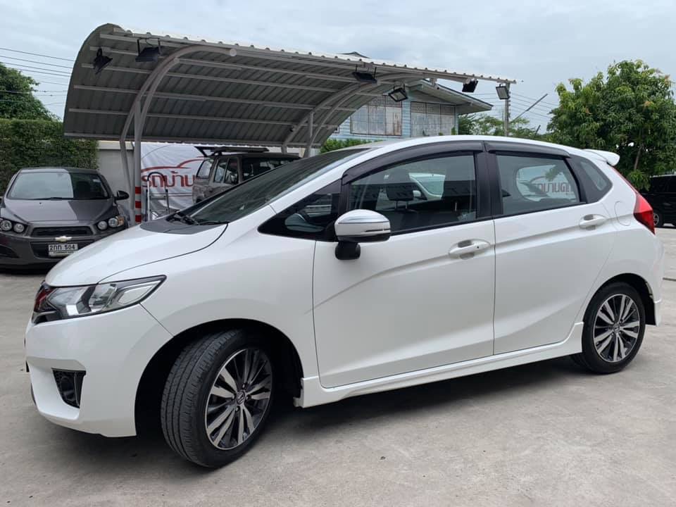 Honda Jazz GK ปี 2014 สีขาว (รูปที่ 2)
