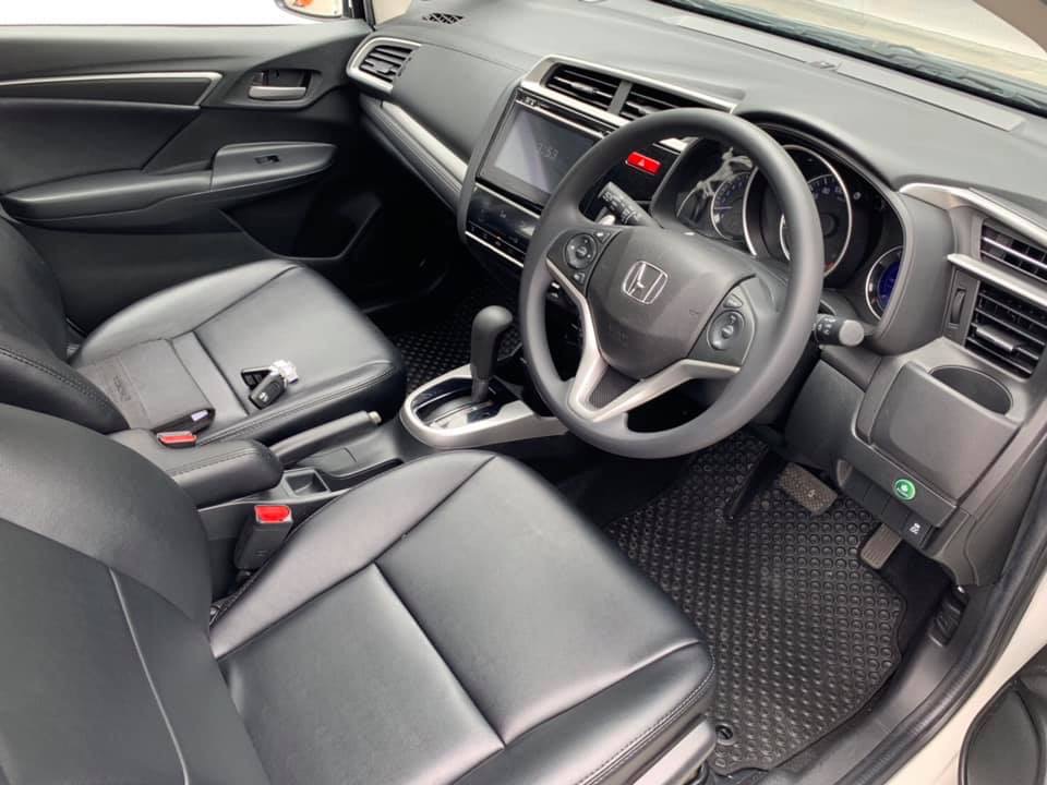 Honda Jazz GK ปี 2014 สีขาว (รูปที่ 8)