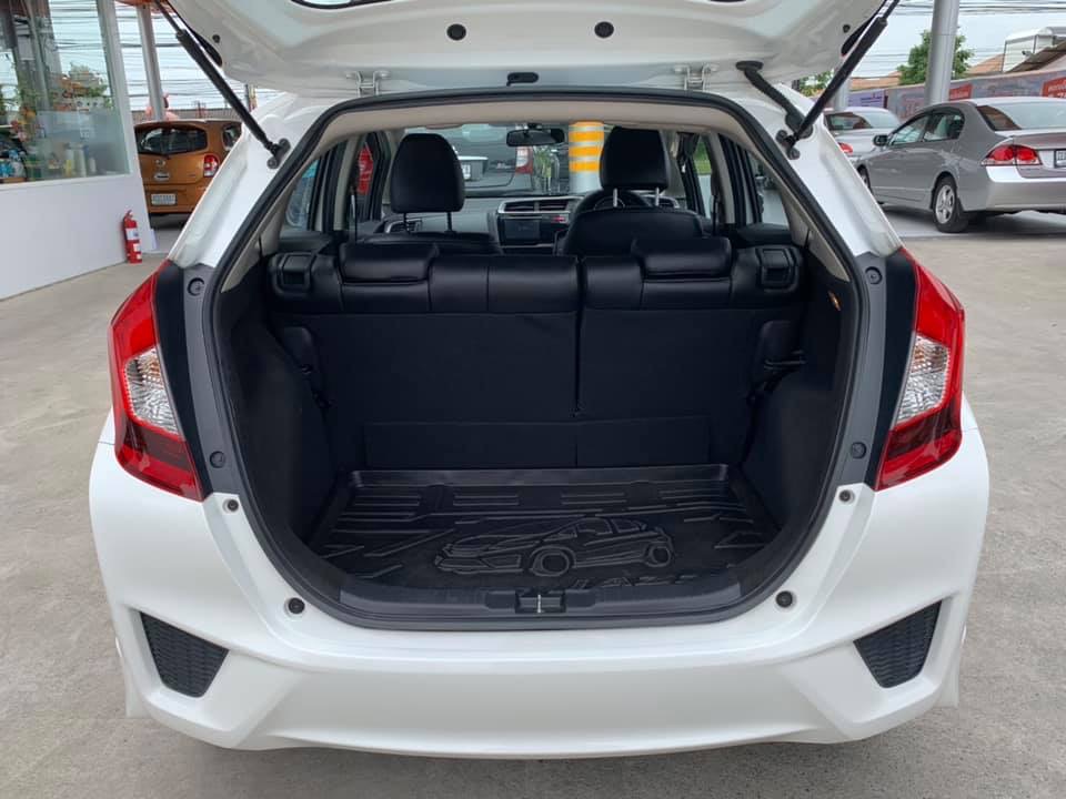 Honda Jazz GK ปี 2014 สีขาว (รูปที่ 6)