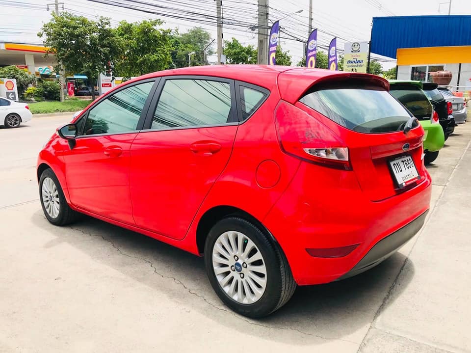 Ford Fiesta ปี 2013 สีแดง (รูปที่ 4)